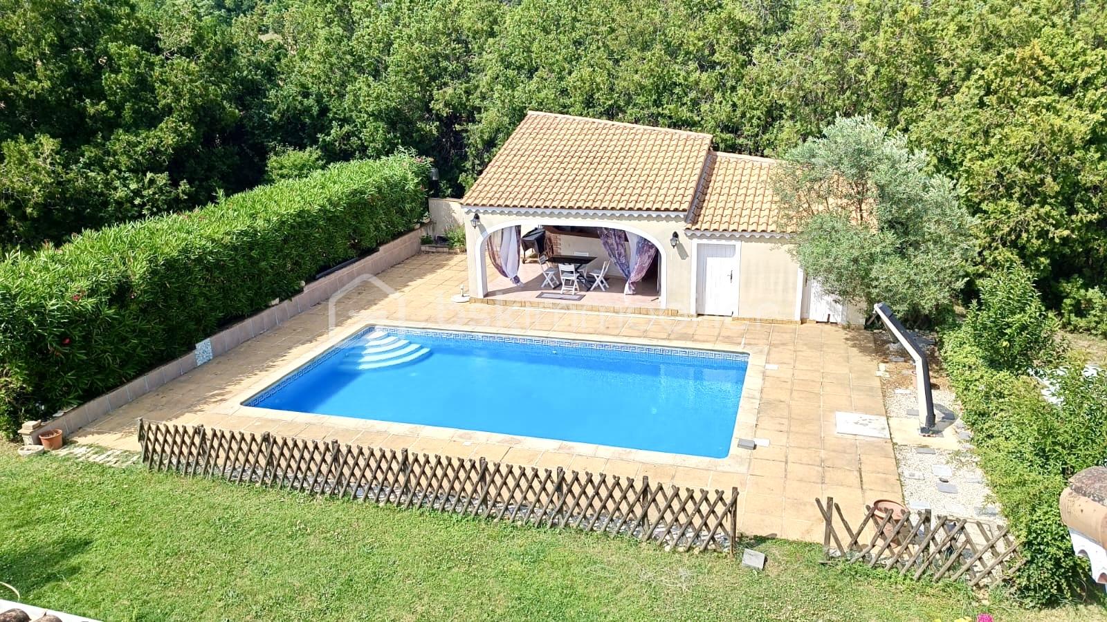 Maison de 135 m² - b9811031-308d-46f4-872d-878ce124487e.jpg