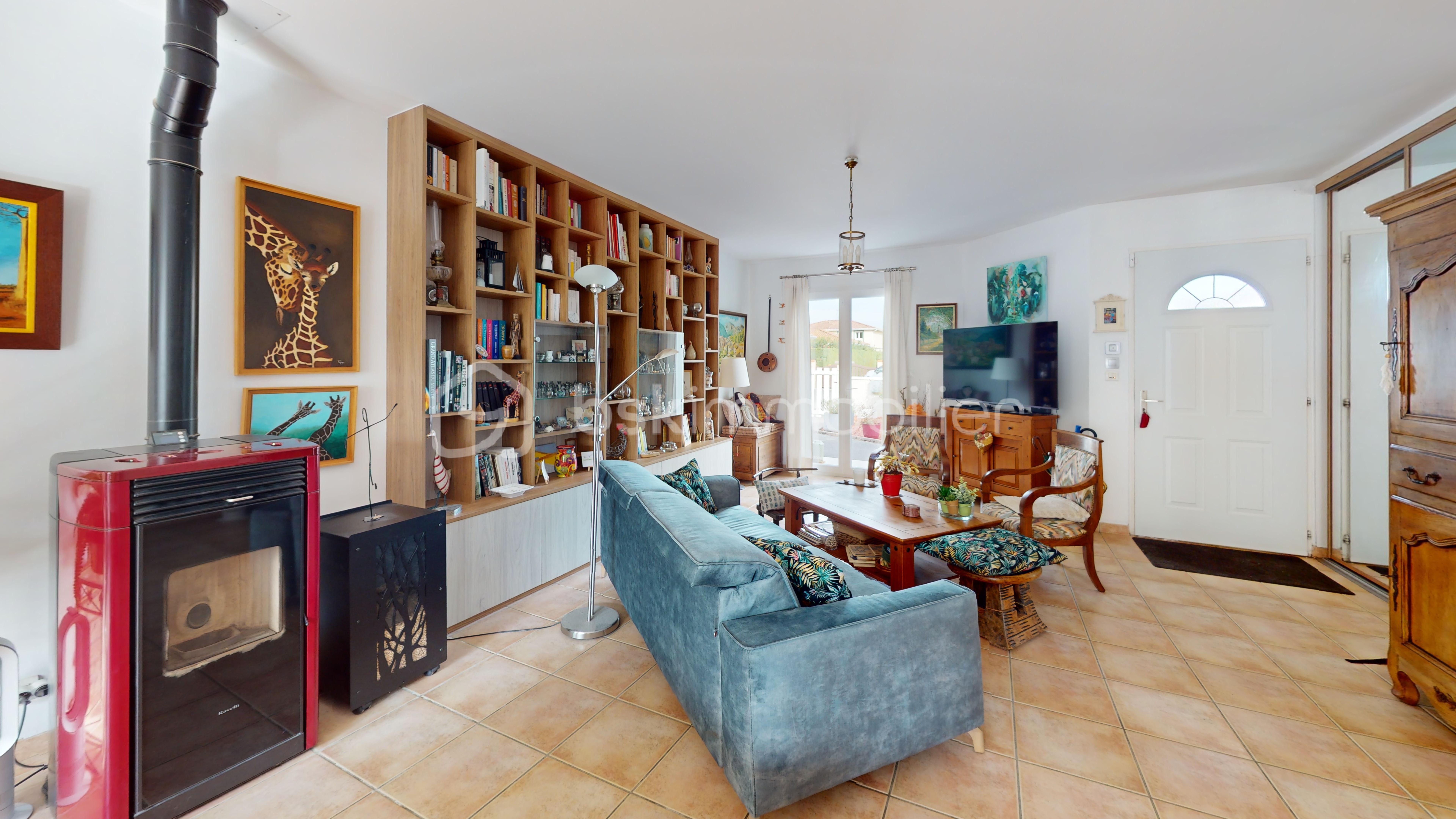 24-Allee-Des-Chevreuils-Living-Room.jpg