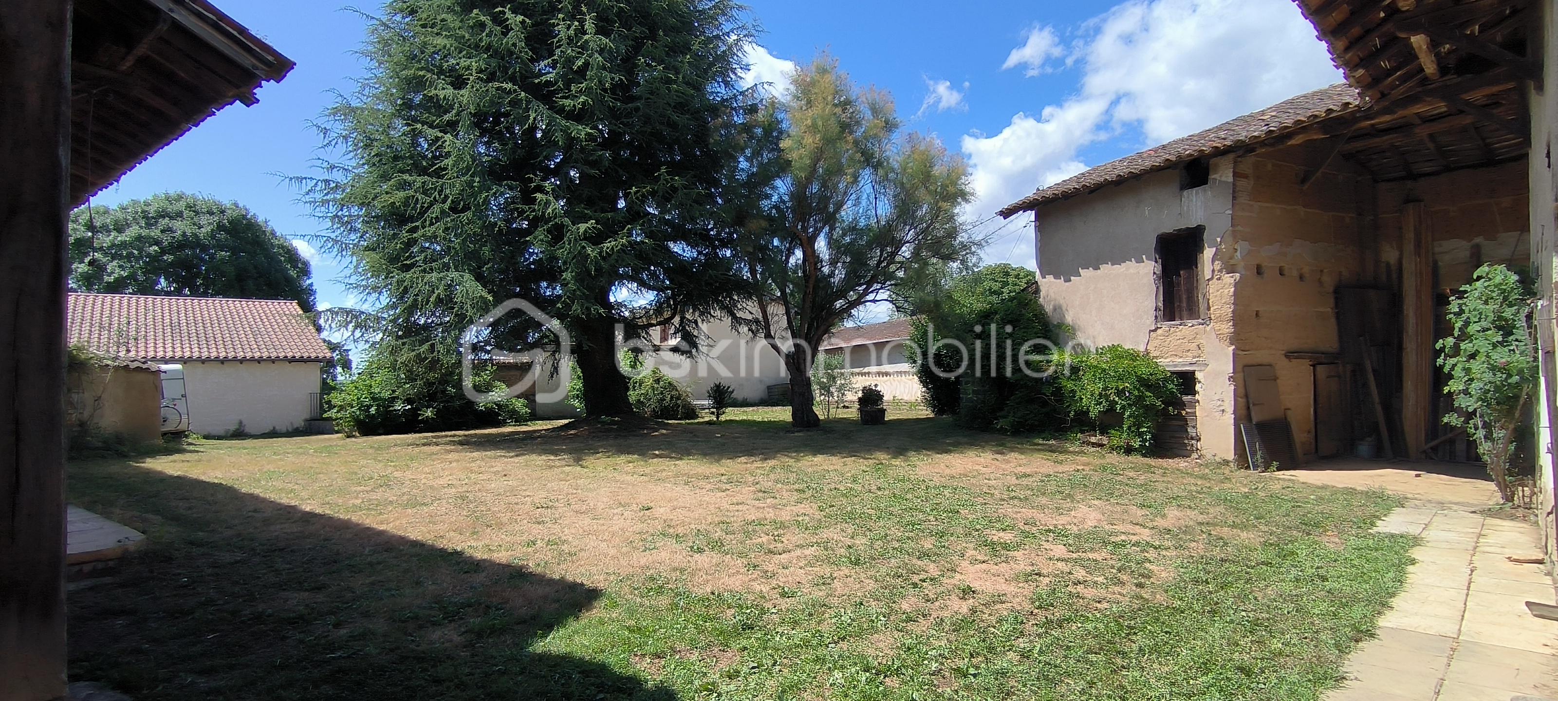 Corps de ferme de 126 m² - COURSINT.jpg