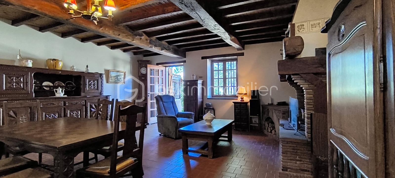 Corps de ferme de 126 m² - SALON3.jpg