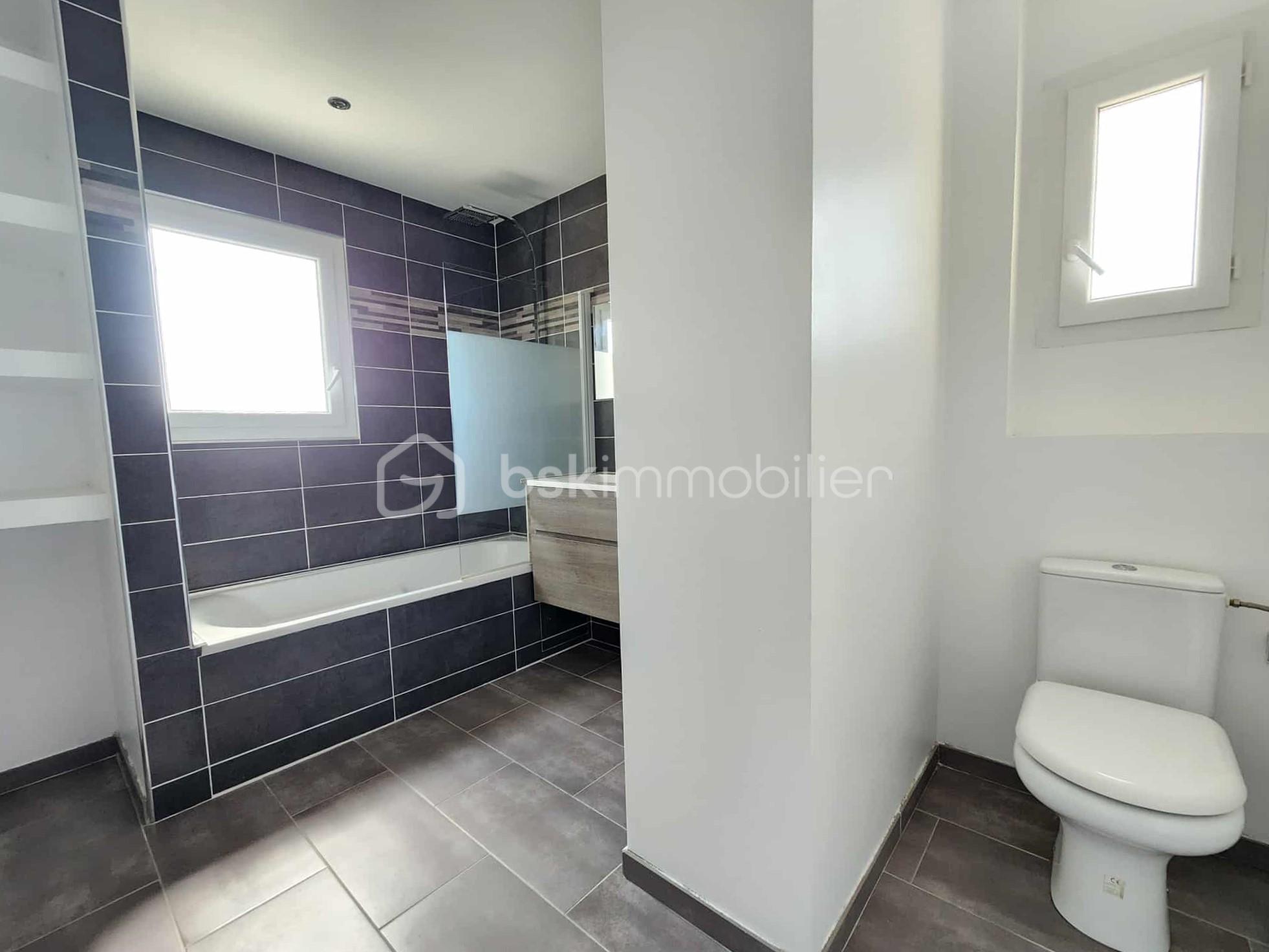 Villa de 106 m² - 4fe9f466-c049-4bc7-83a6-a02e32b649bc.jpg