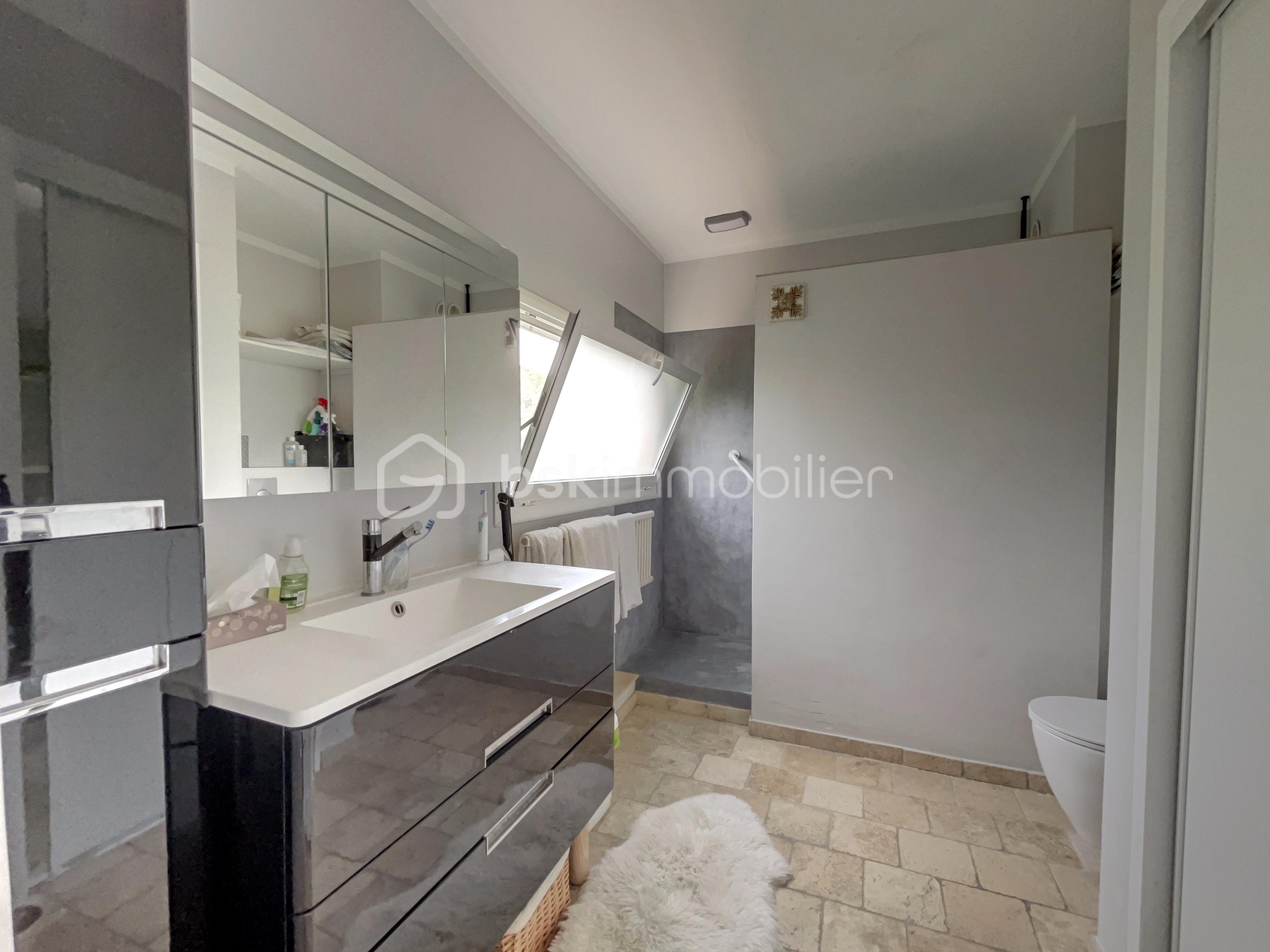 Appartement de 96,57 m² - 0D462317-BDBE-E24E-1FBE-C3909409D62F.jpg