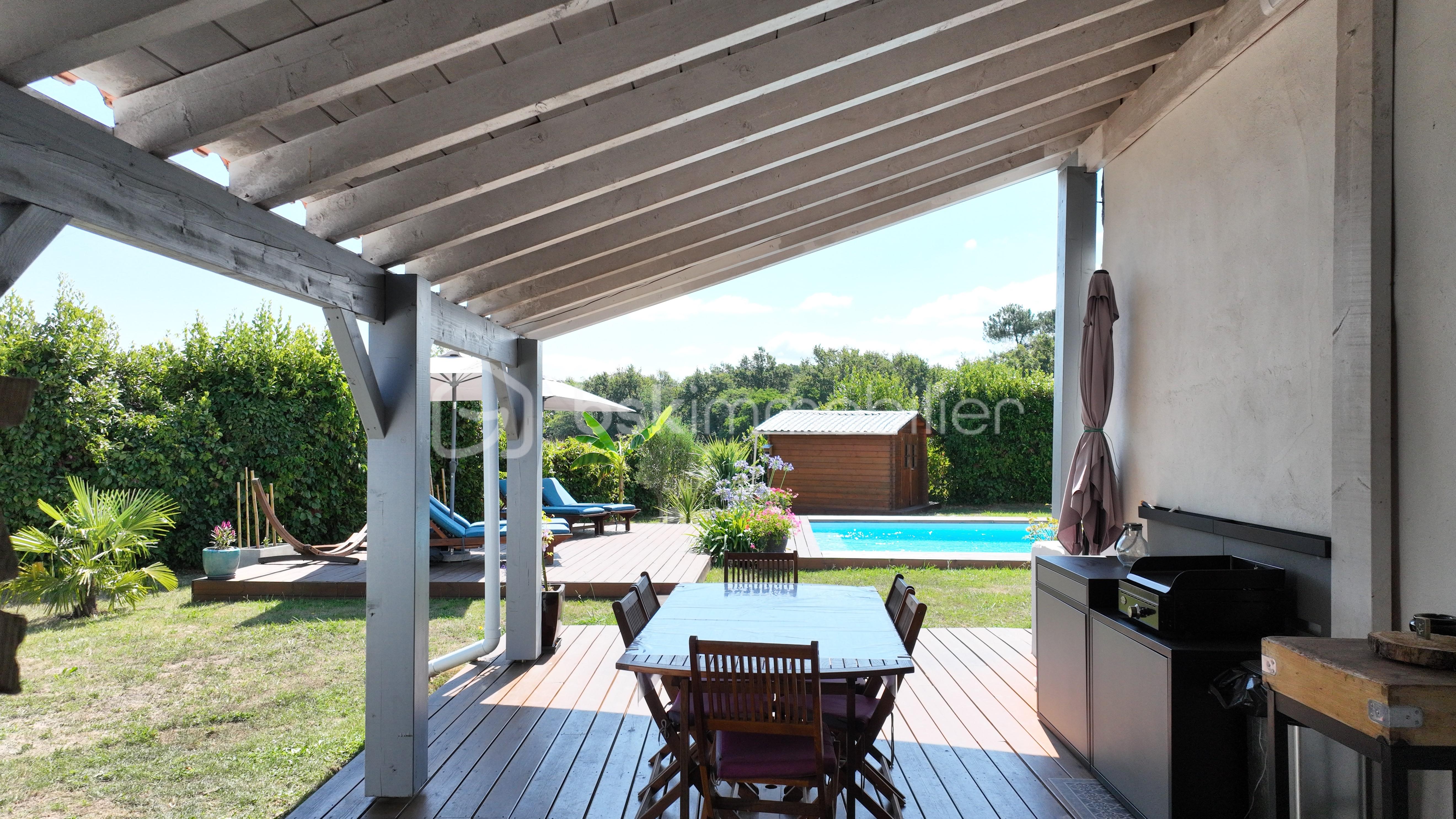 Maison de 185 m² - TERRASSE.JPG