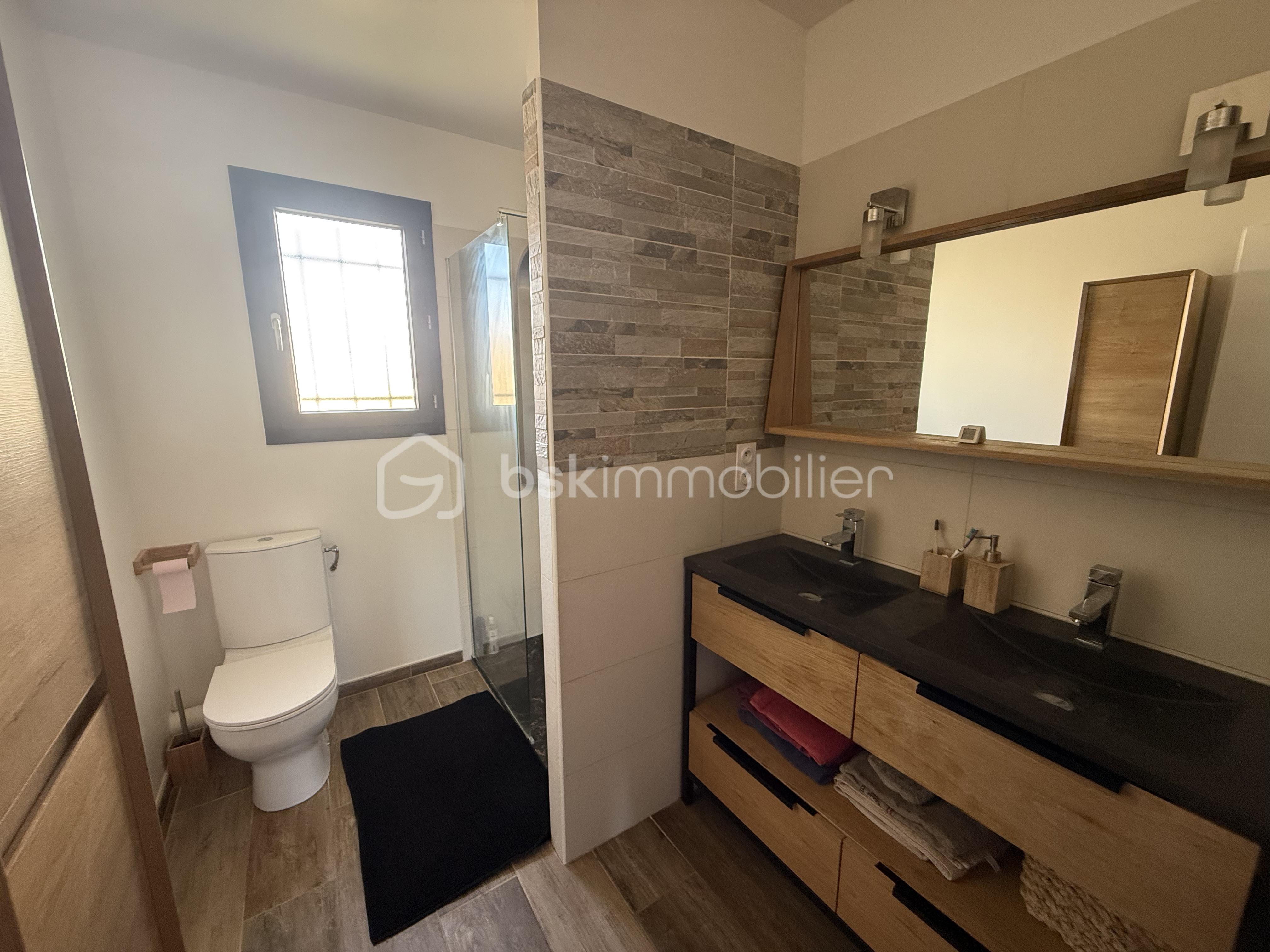 Maison contemporaine de 90 m² - 84162495-8C6B-4493-BE50-48D628951634.jpg