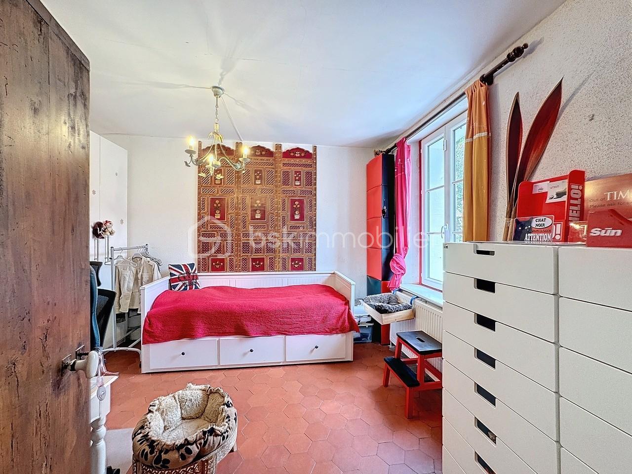 Maison de 221 m² - chambre1 - Copie.jpg