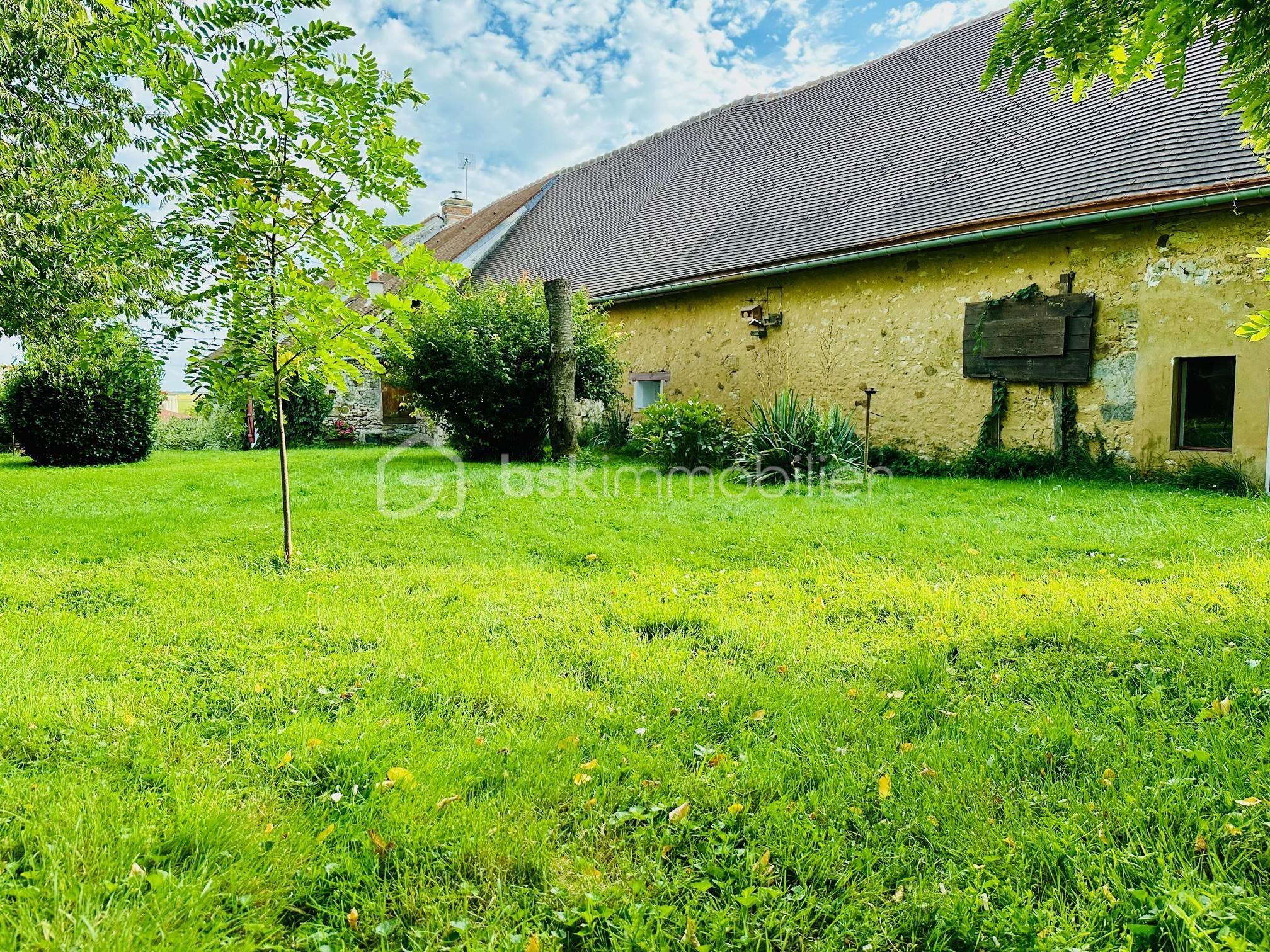 Maison de 221 m² - jardin - Copie.jpg