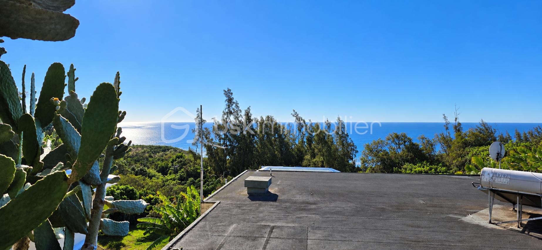 toiture et vue mer.png