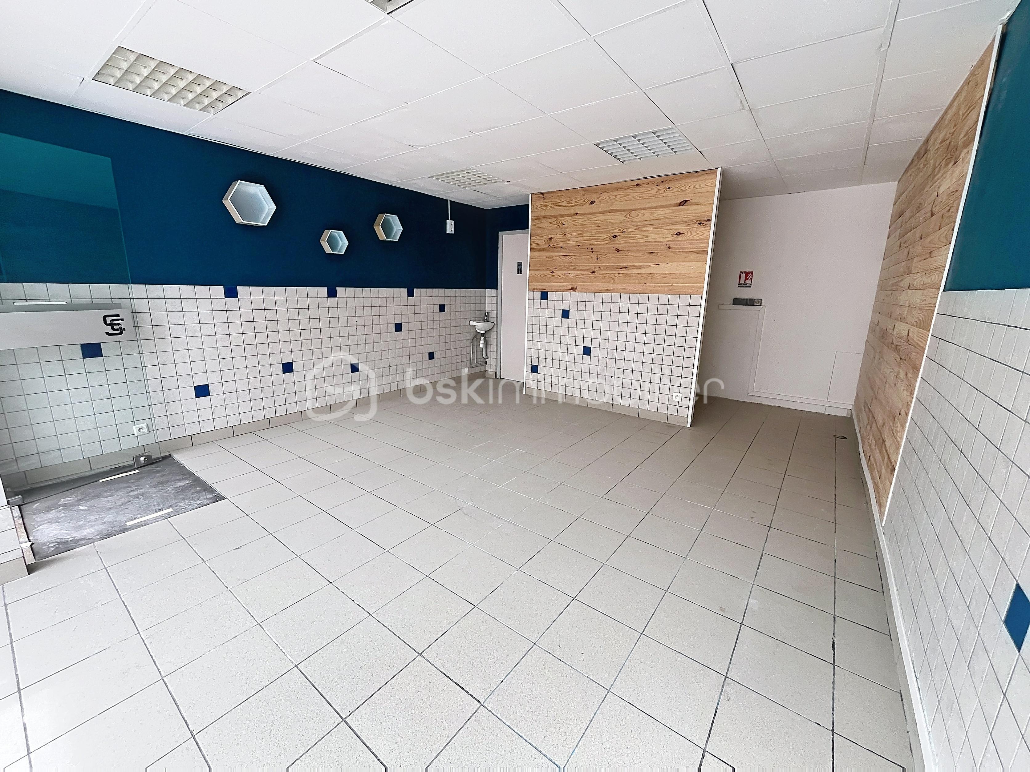 local-commercial_00001 (3).jpg