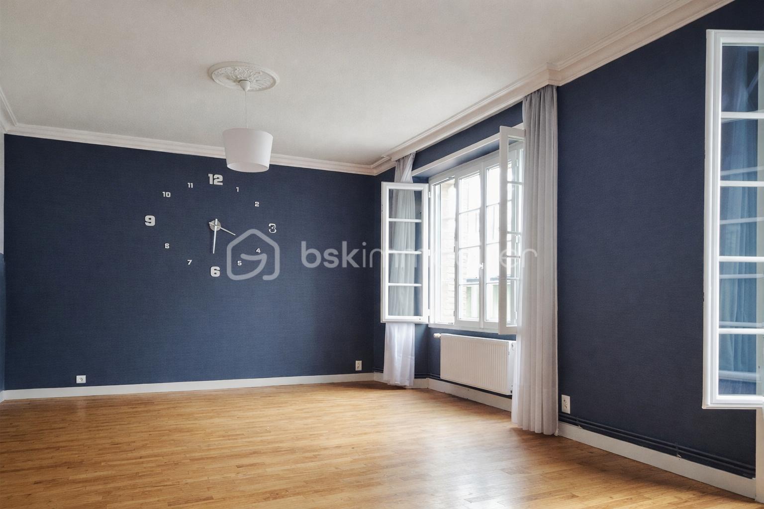 Salon minimaliste et lumineux.png