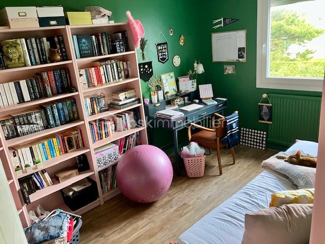Maison de 100 m² - steph chambre ballon.jpg