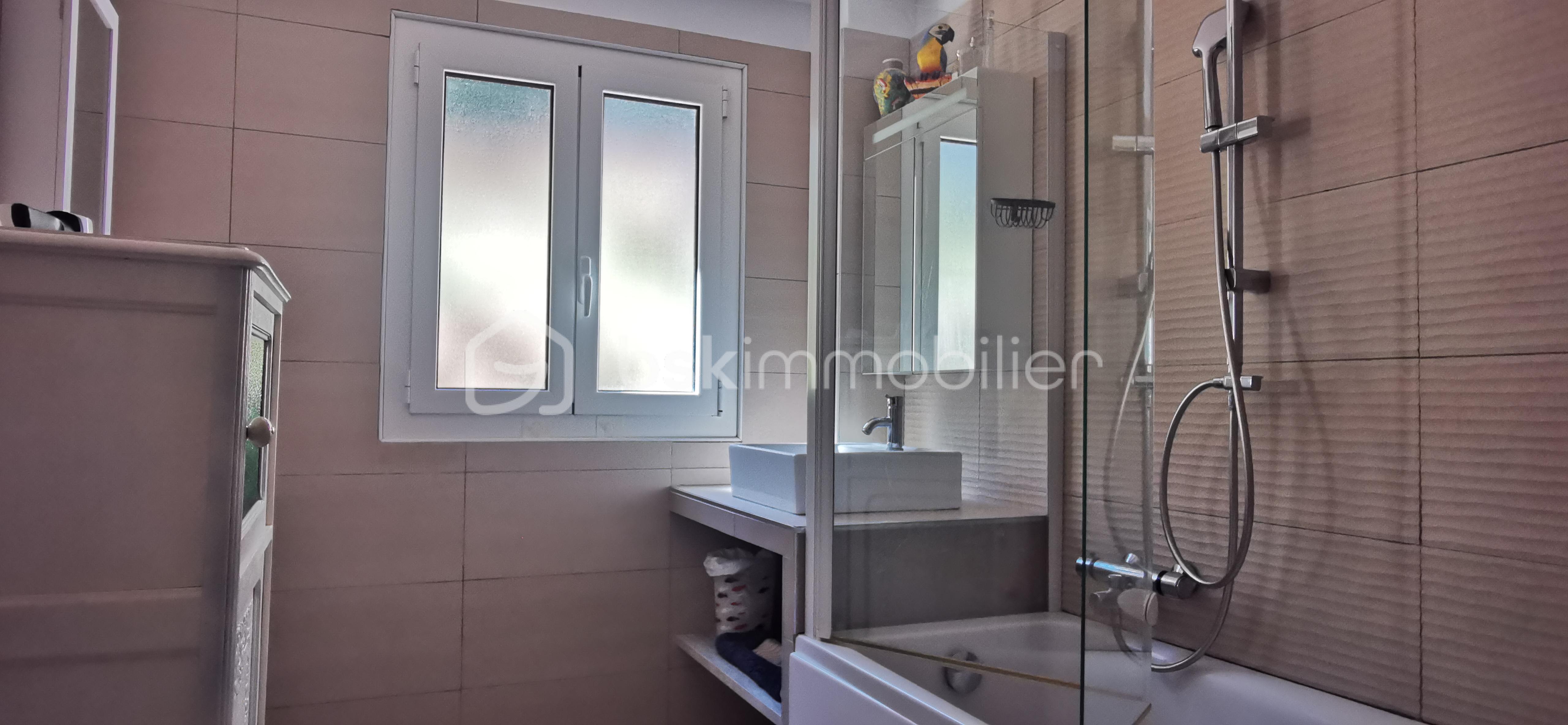 Demeure de 118,55 m² - sdb1.jpg