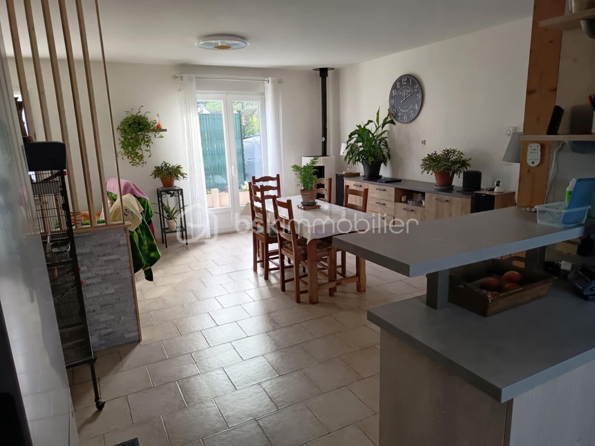 Maison traditionnelle de 75 m² - 94de729f-78e6-4e4b-9b44-b8195d526f1f.jpg