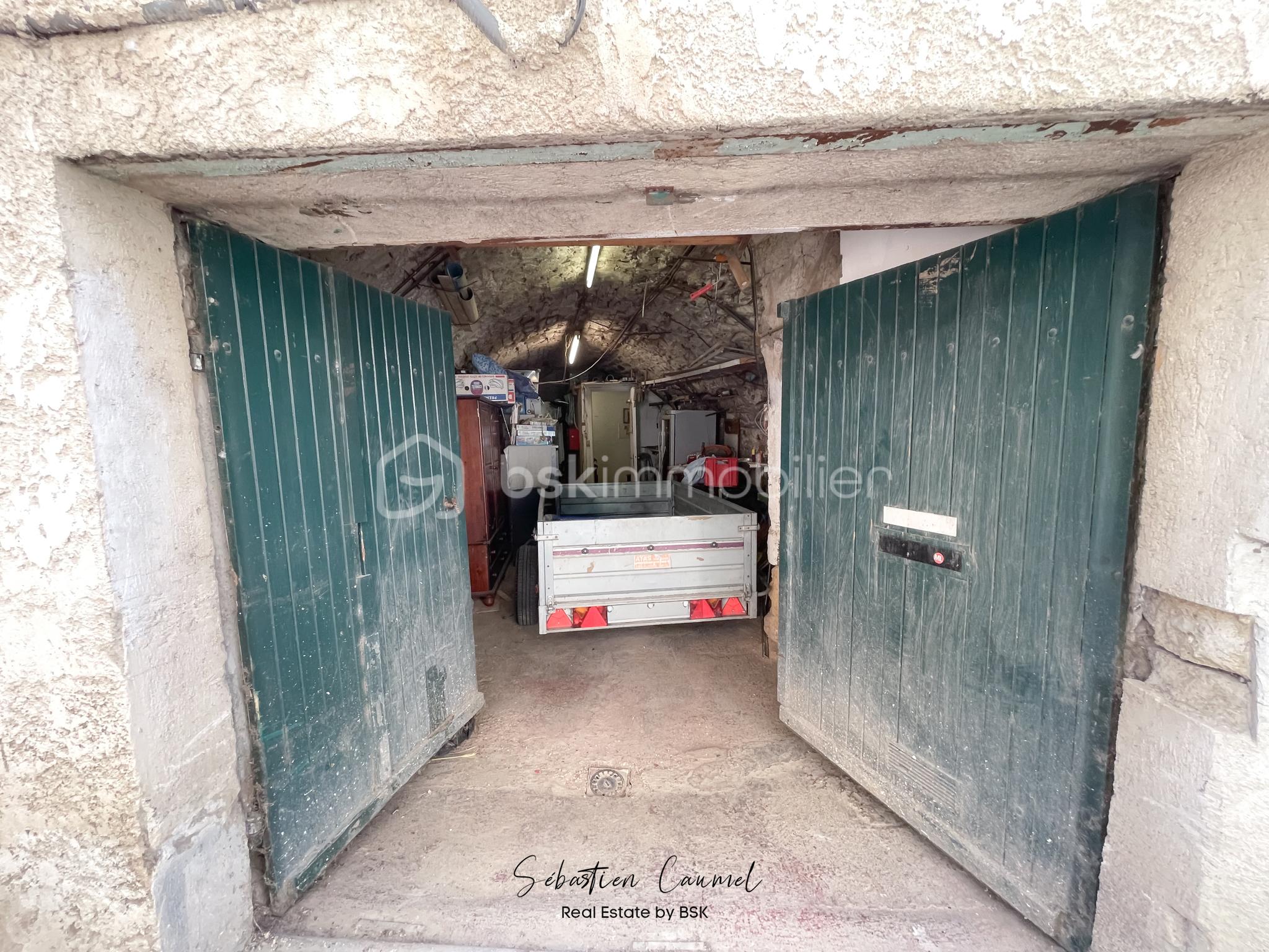 garage-rue-maison-village-a-renover-cournonterral-34660.jpg