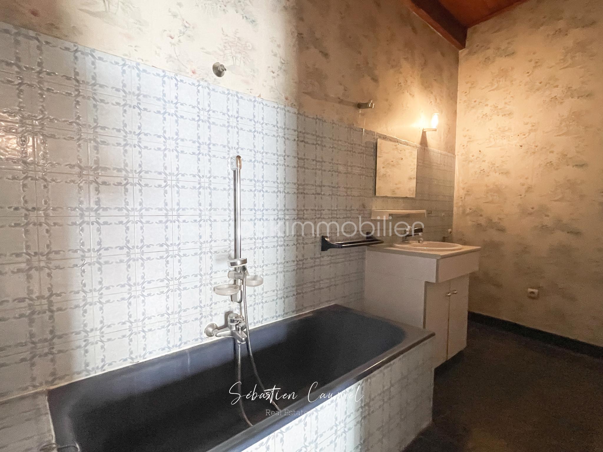 salle-de-bains-maison-village-renovation-cournonterral-34660.jpg