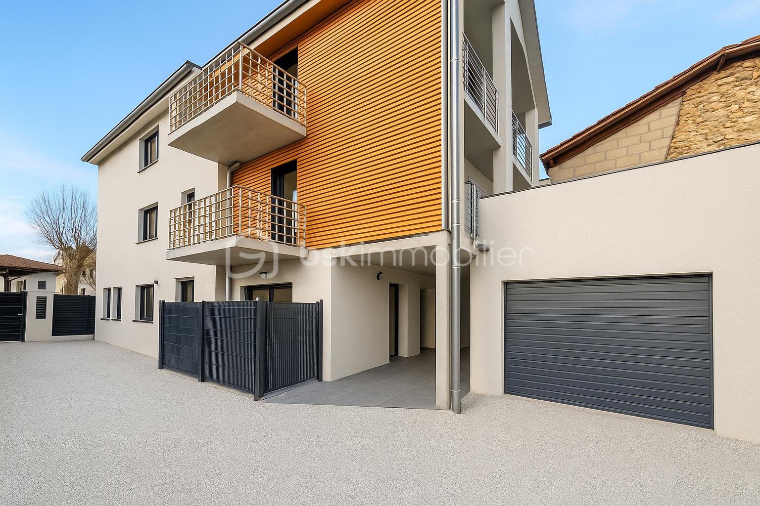 Appartement de 79 m² - Maison contemporaine à trois étages.png