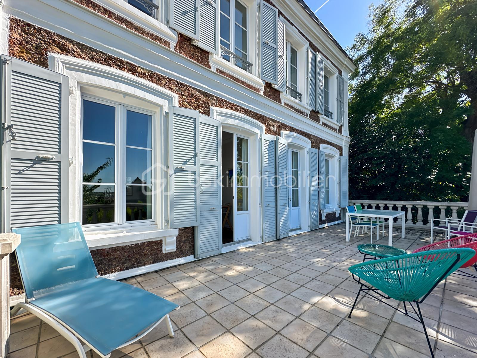 Maison de 233 m² - IMG-20250918-WA0113.jpg