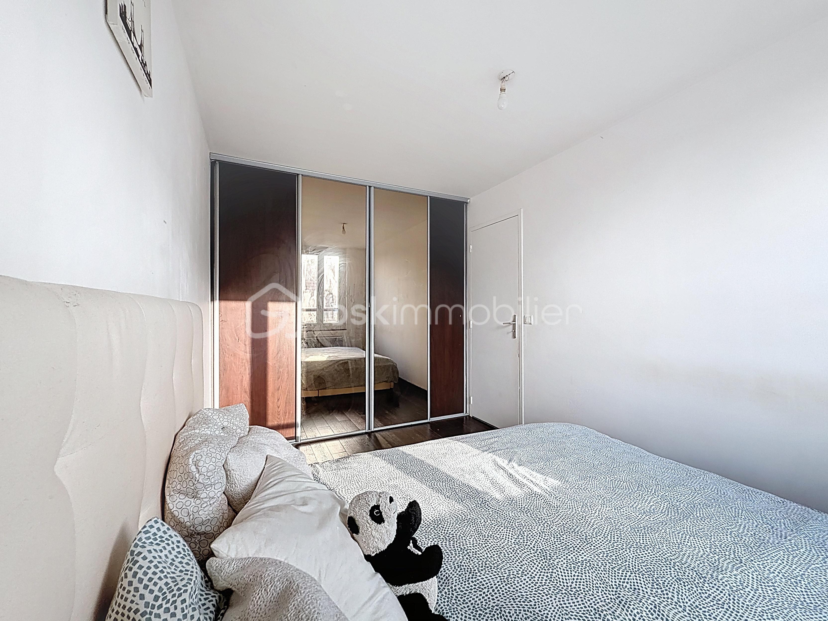 Appartement de 52,50 m² - Chambre 1 vue 2.jpg