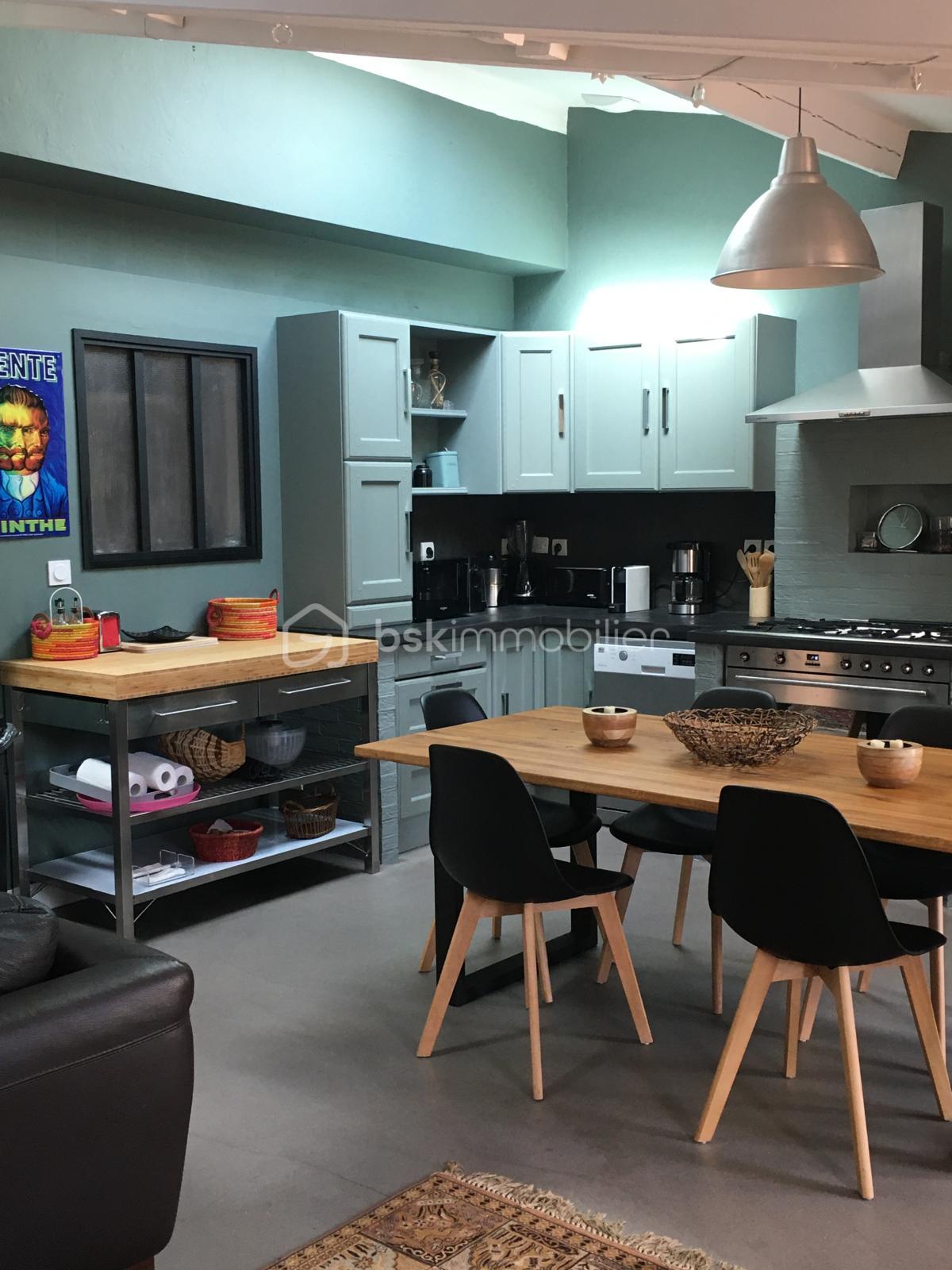 Maison de 217 m² - vue cuisine 2.jpg