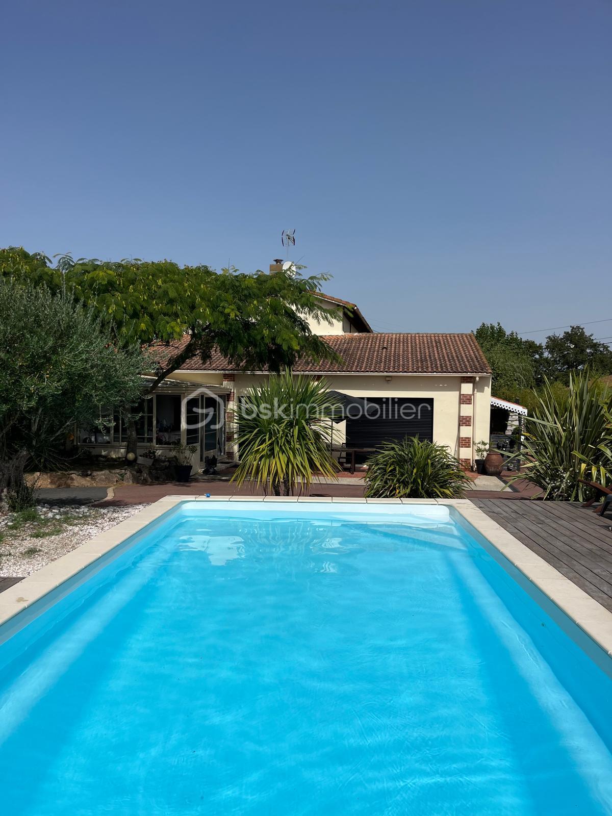 Maison de 217 m² - vue principale.jpg