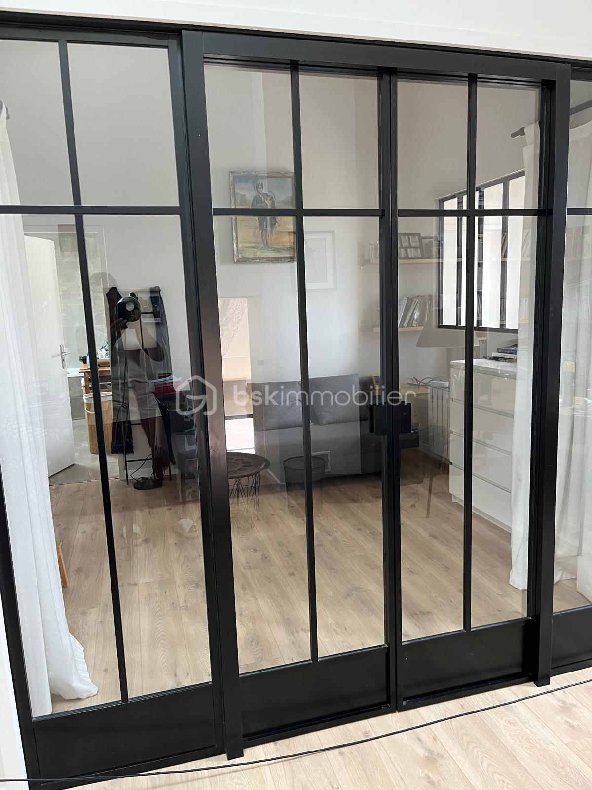 Maison de 217 m² - dressing.jpg