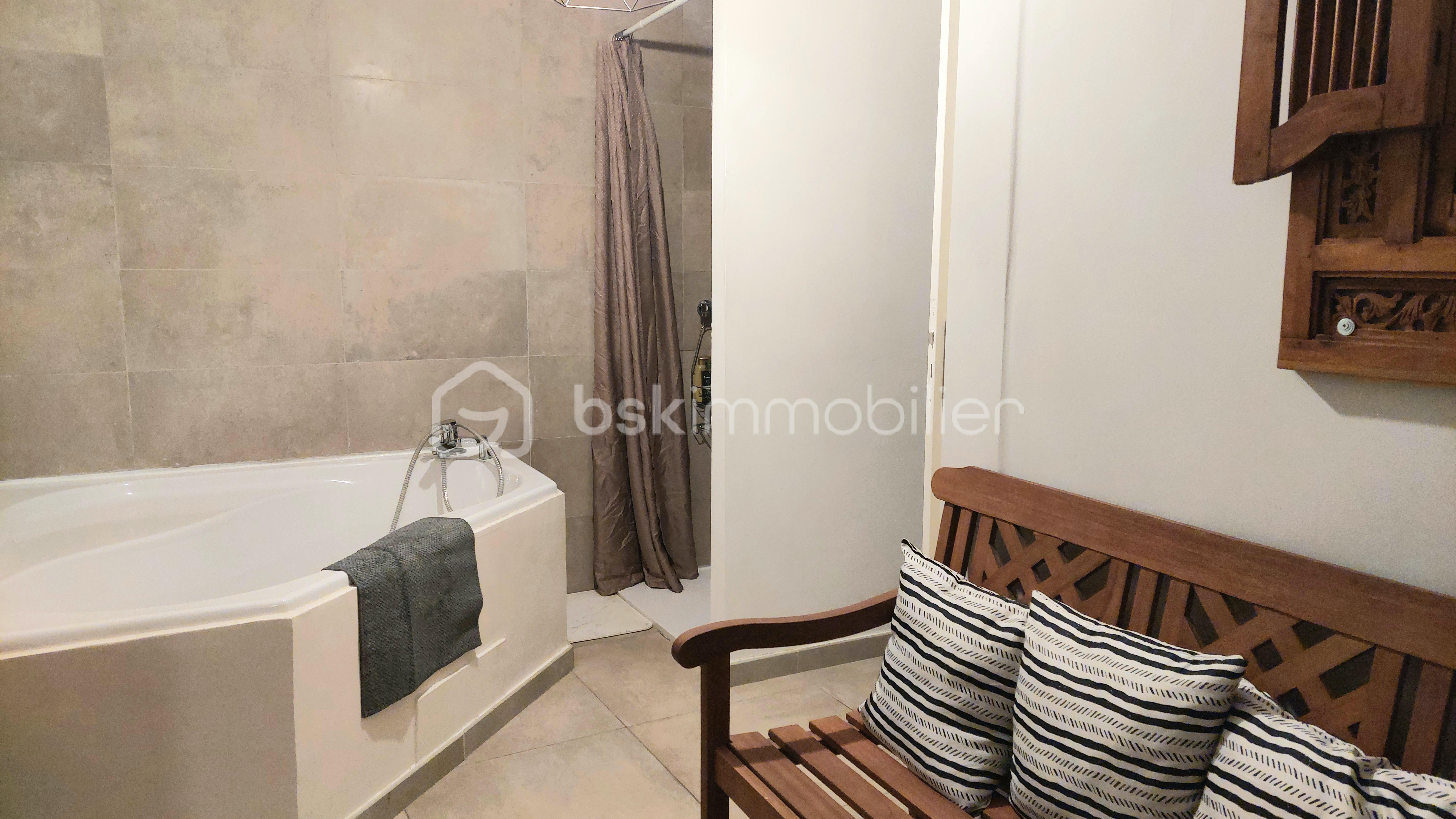 Maison de 217 m² - 20251003_125949.jpg