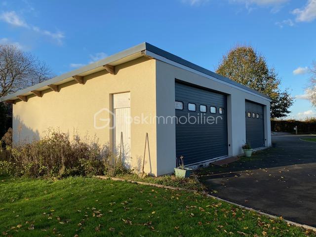 Maison contemporaine de 262 m² - double garages.jpg