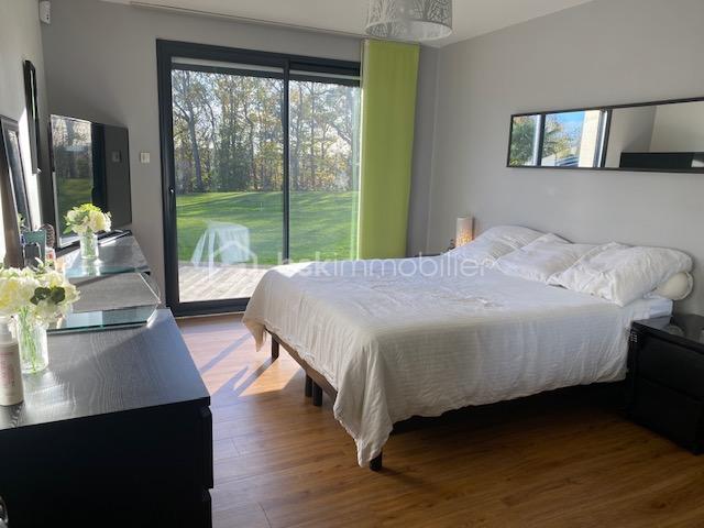 Maison contemporaine de 262 m² - chambre 1 bis.jpg