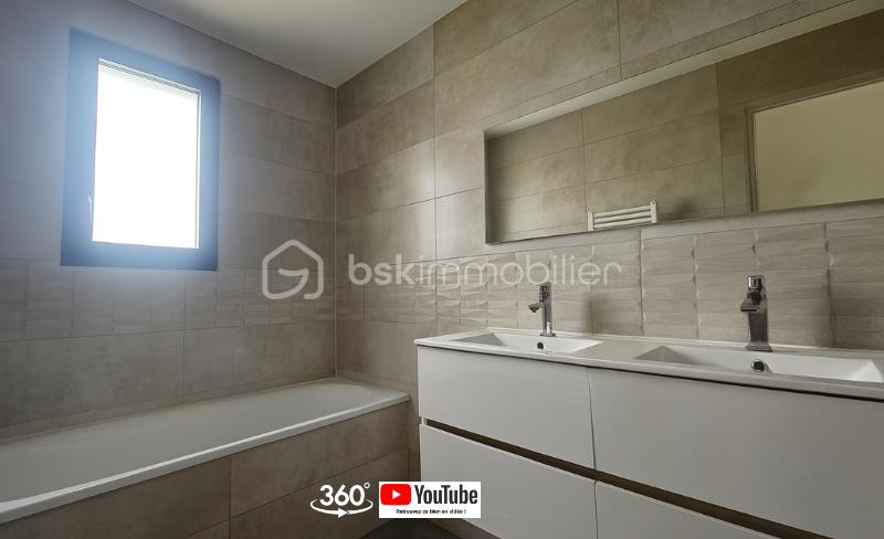 Maison contemporaine de 124,44 m² - 4.png