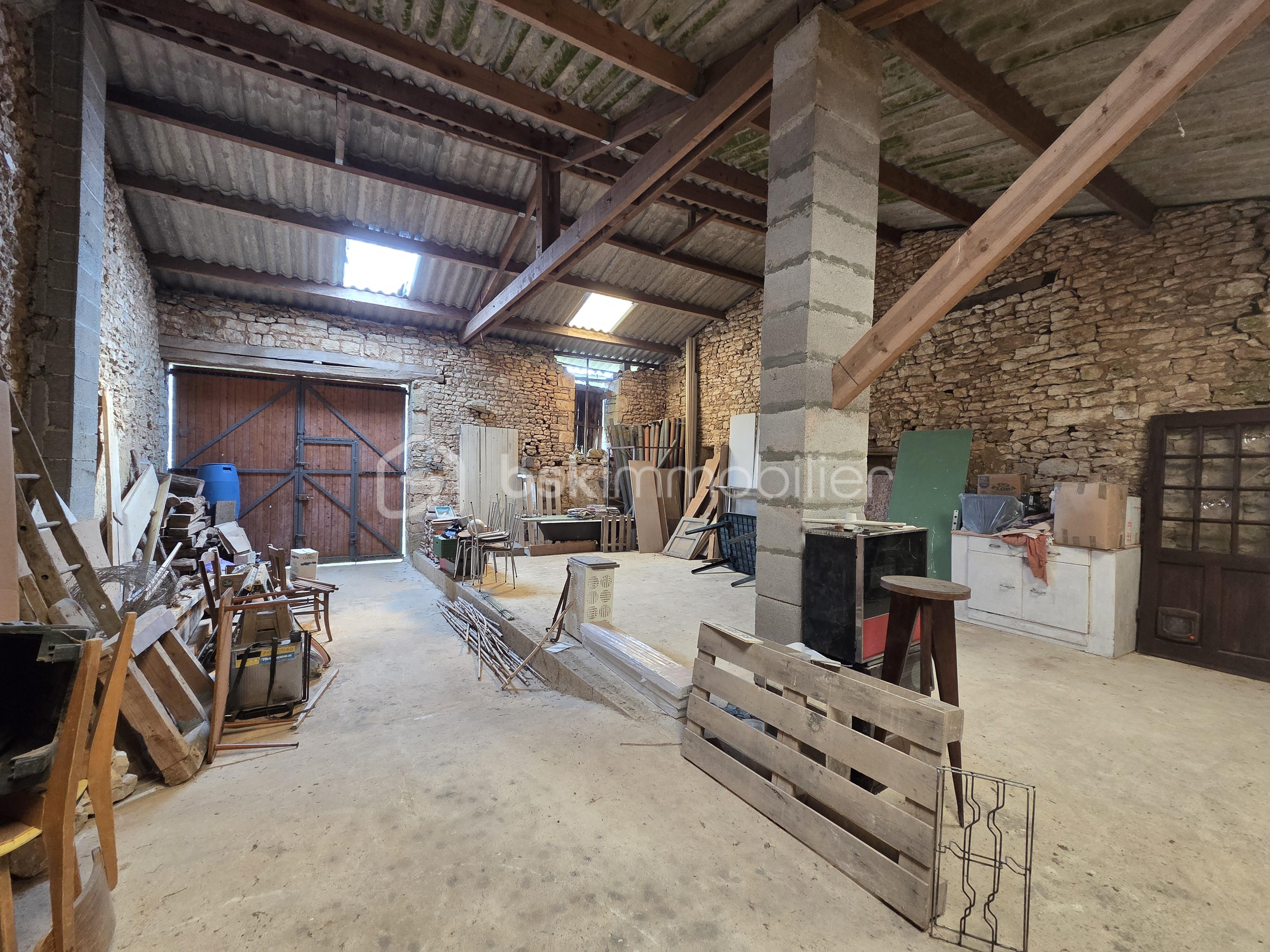 Maison de village de 180 m² - grange 3.jpg