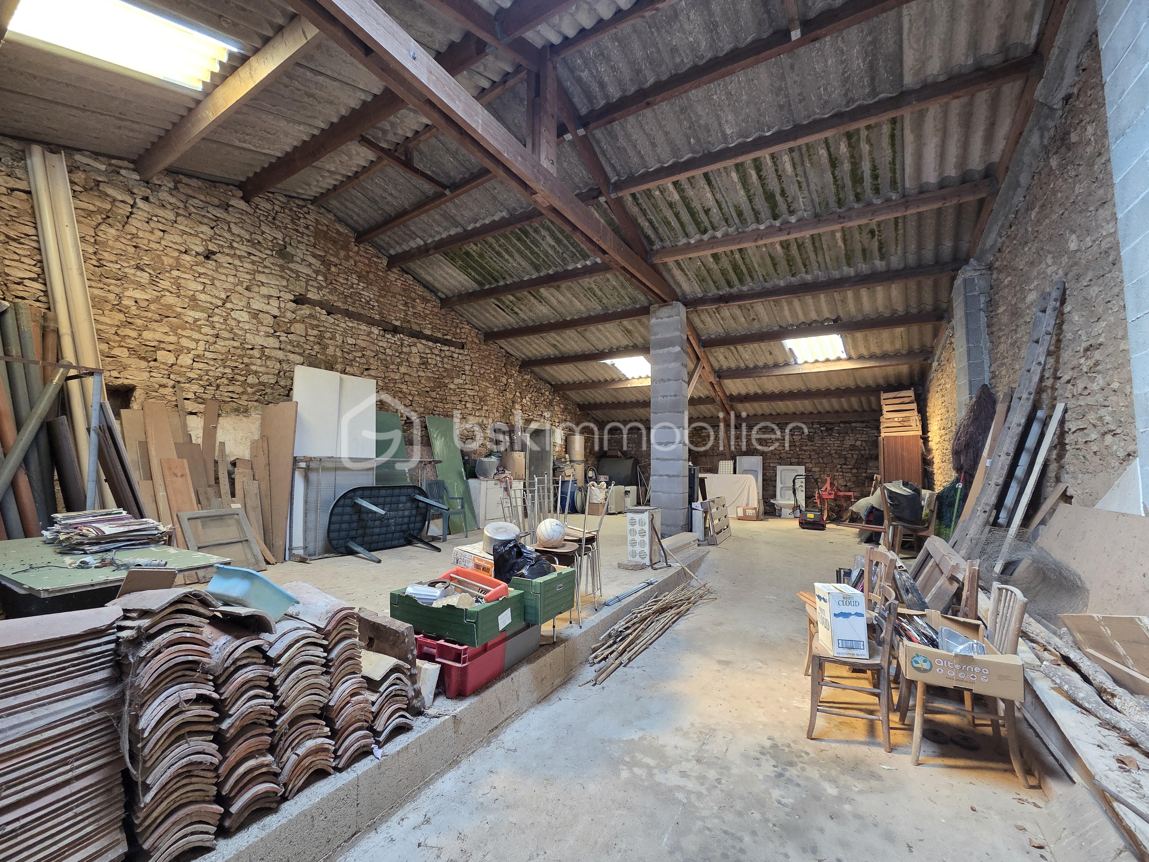 Maison de village de 180 m² - grange 4.jpg