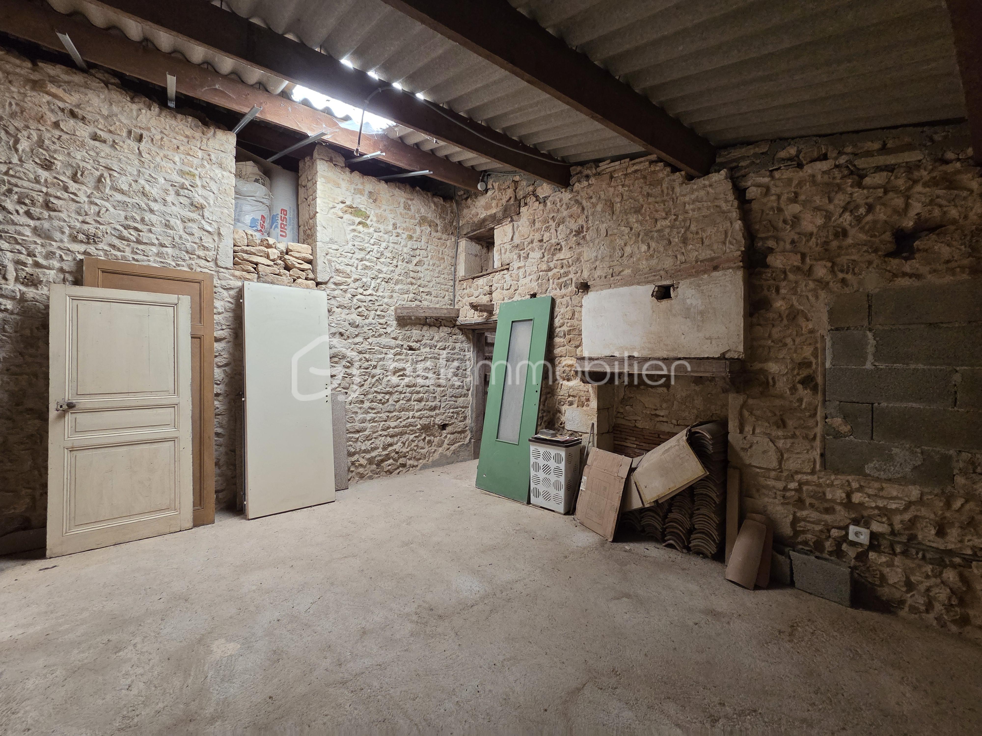 Maison de village de 180 m² - salon 1.jpg