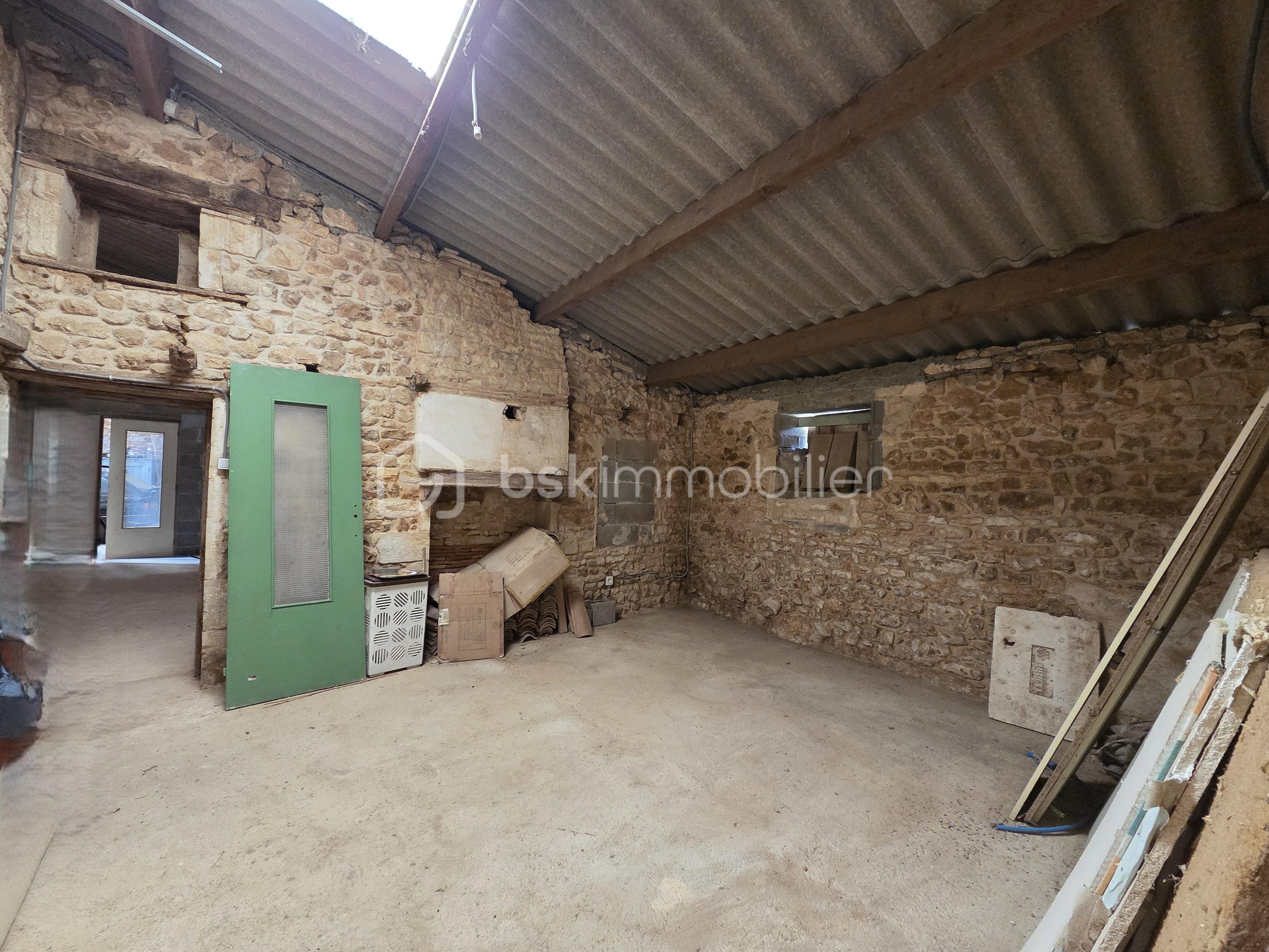 Maison de village de 180 m² - salon.jpg
