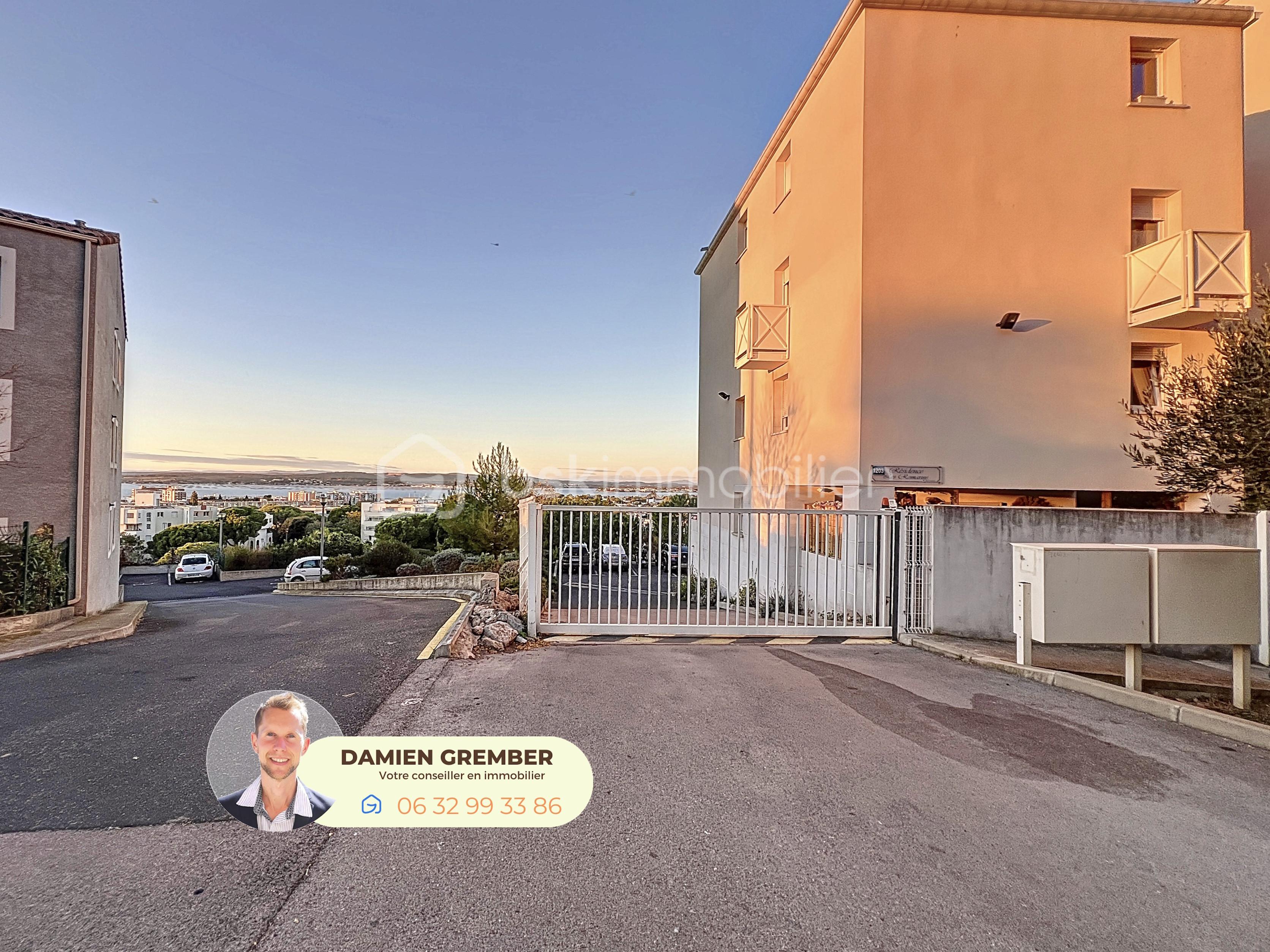 Parking de 19,06 m² - résidence.jpg