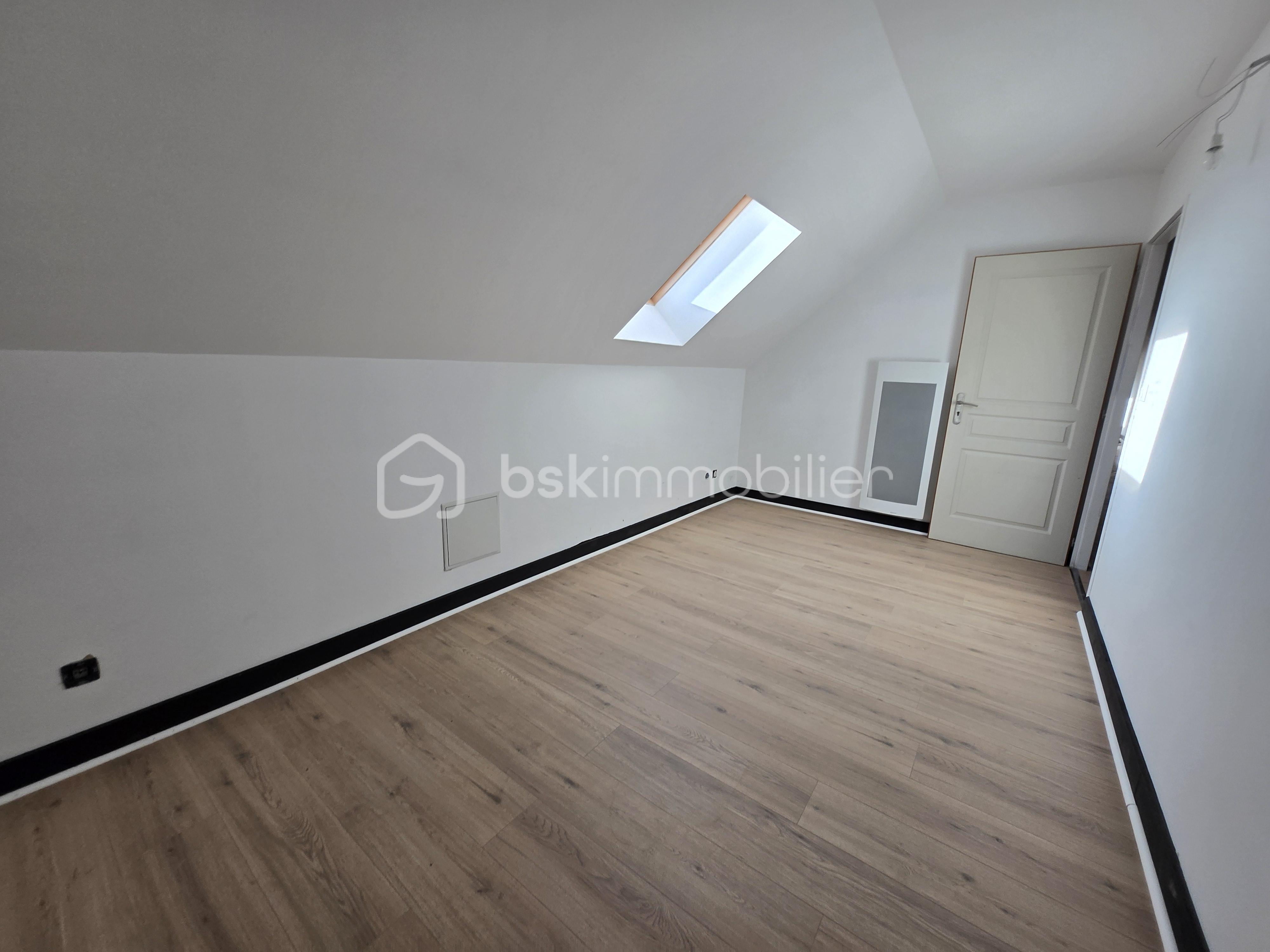 Pavillon de 230 m² - 20251215_131155.jpg