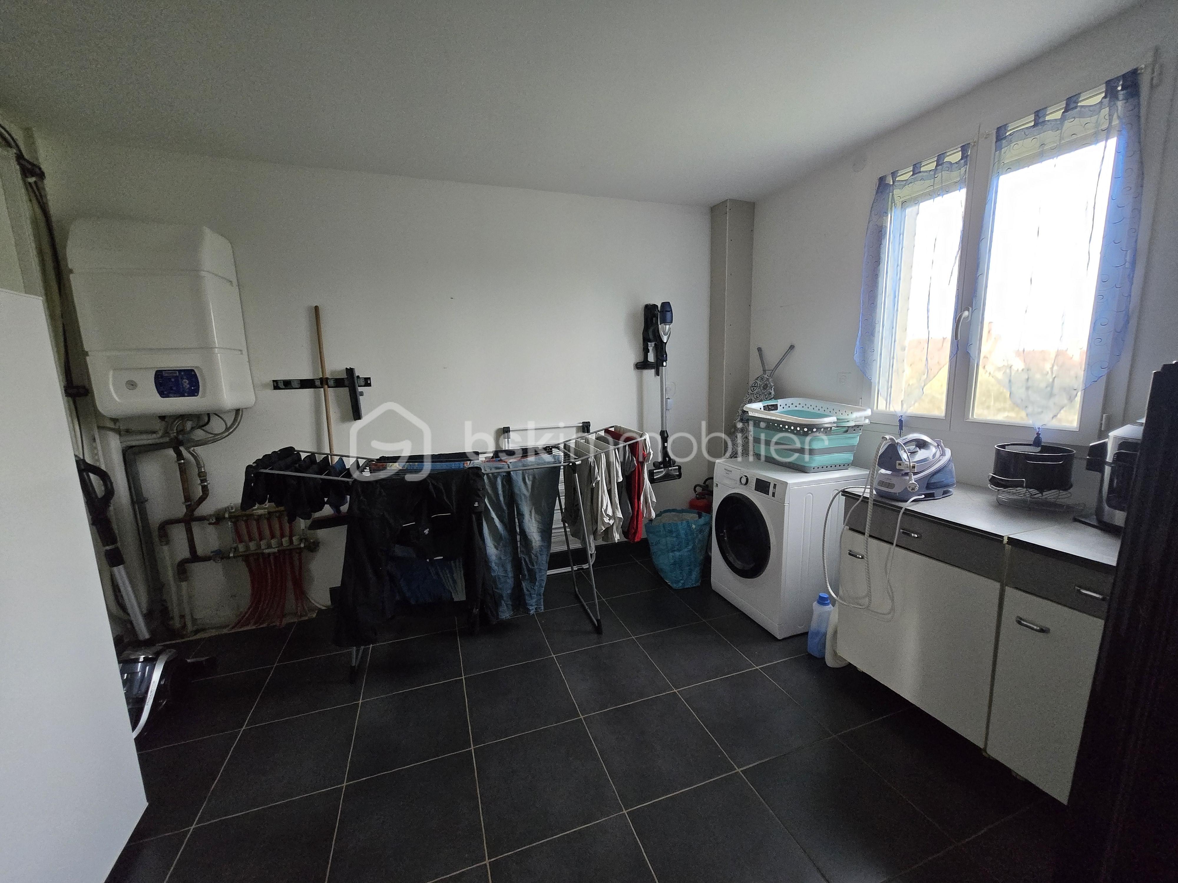 Pavillon de 230 m² - 20251215_130442.jpg