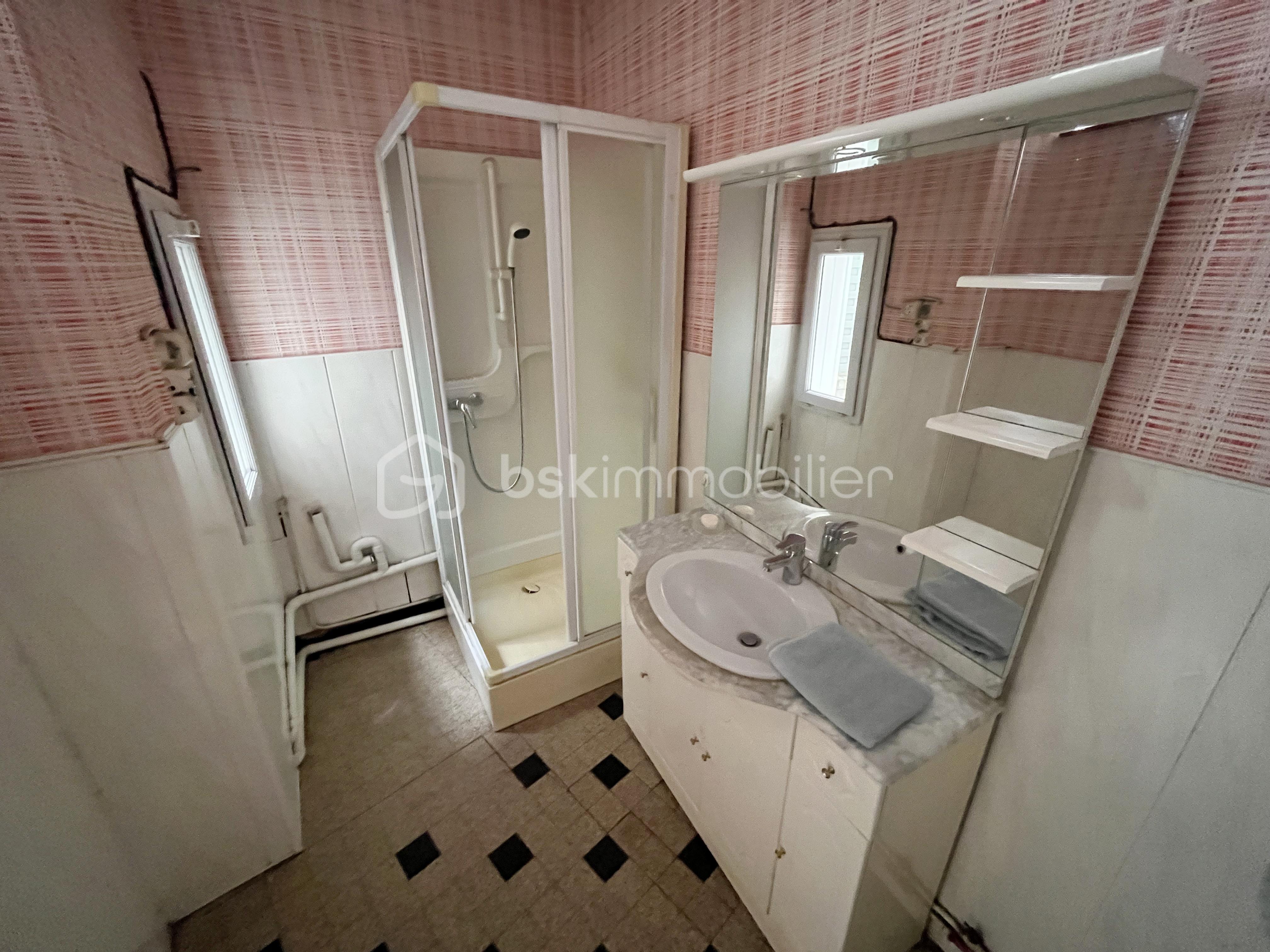Maison de 104,98 m² - Salle de bain.jpeg