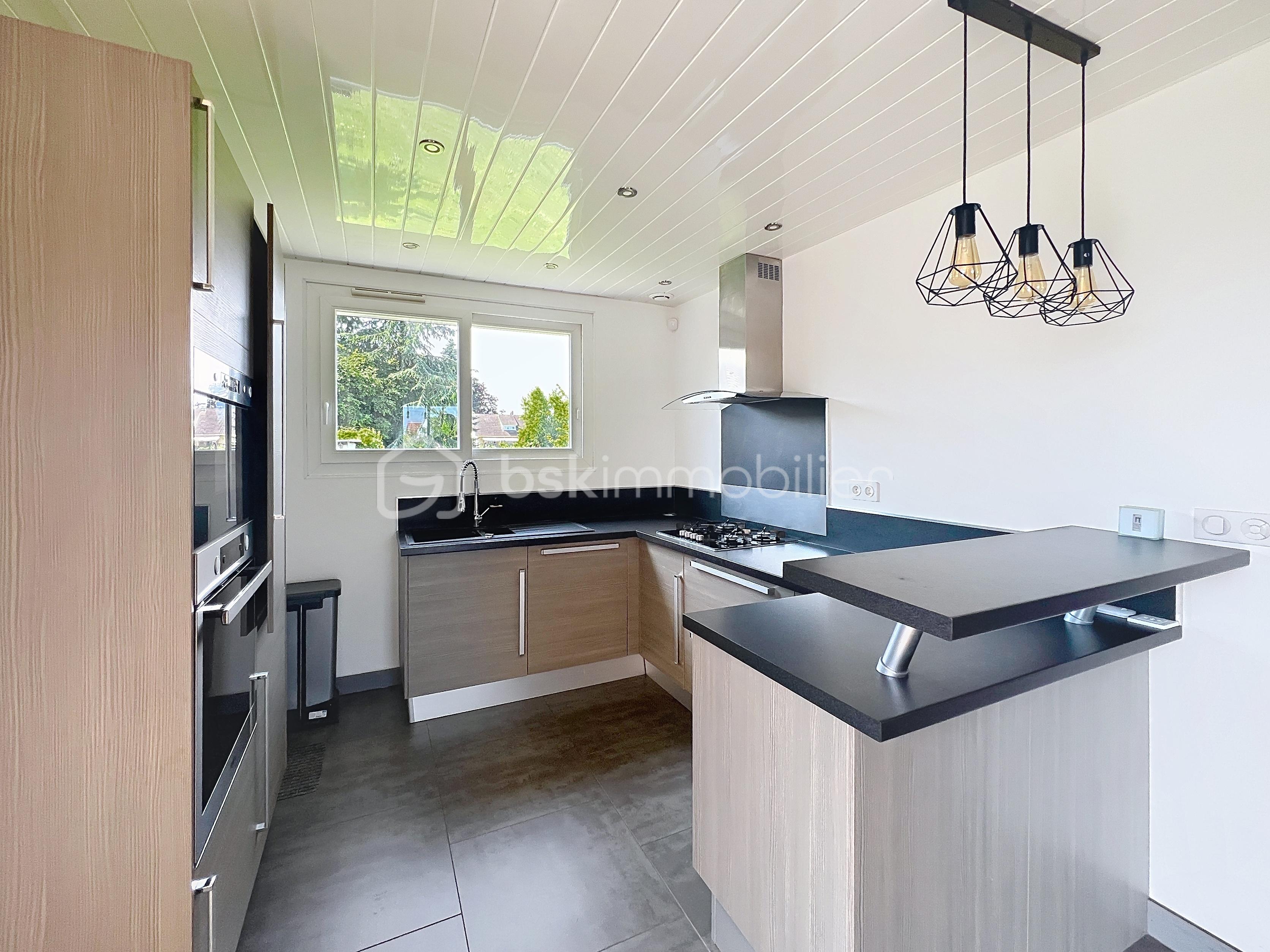 Maison traditionnelle de 97,15 m² - guilbert_00004.jpeg