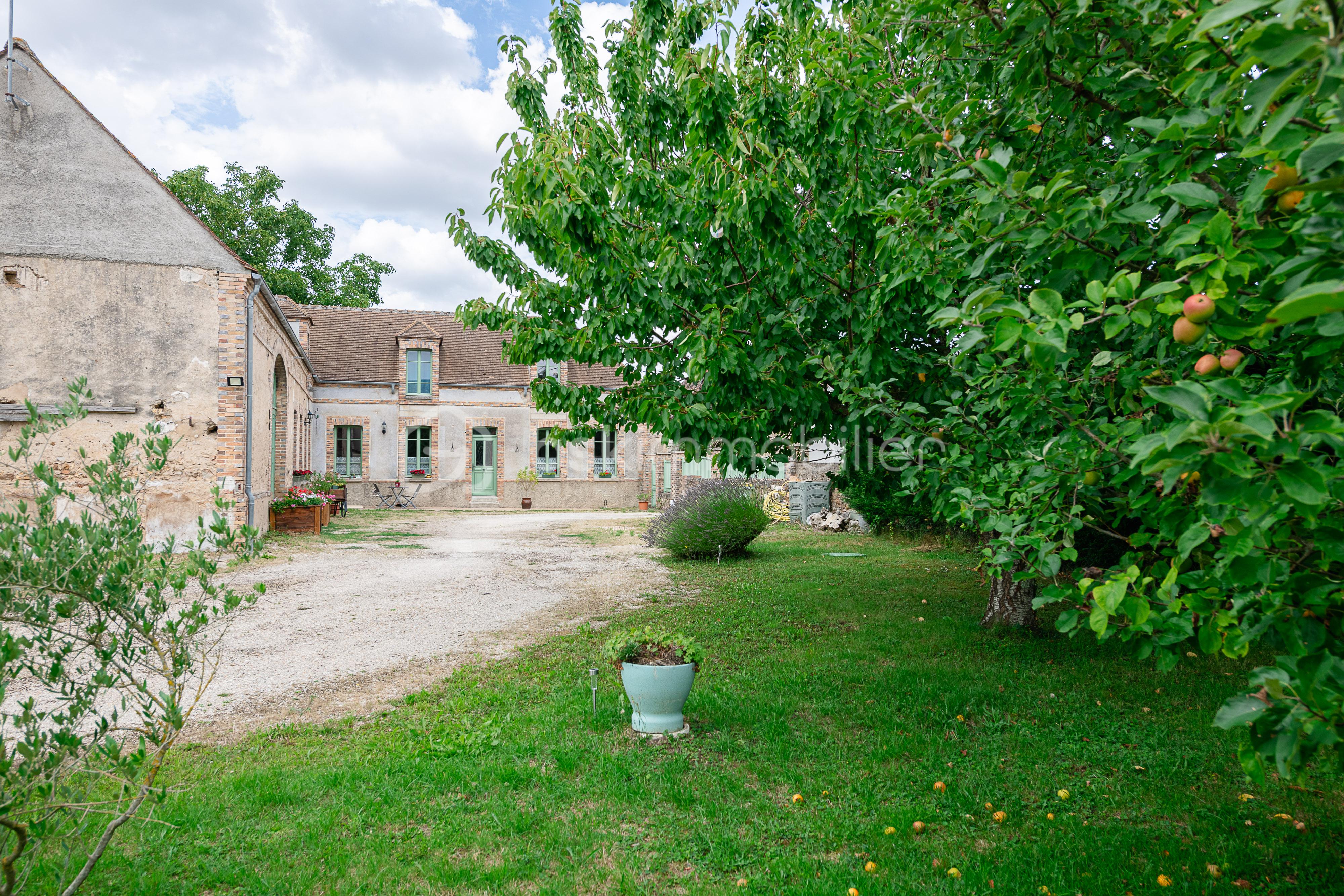 Maison longere de 170 m² - PREVOST-BskAubinSalon-OlivierReynes-3.jpg