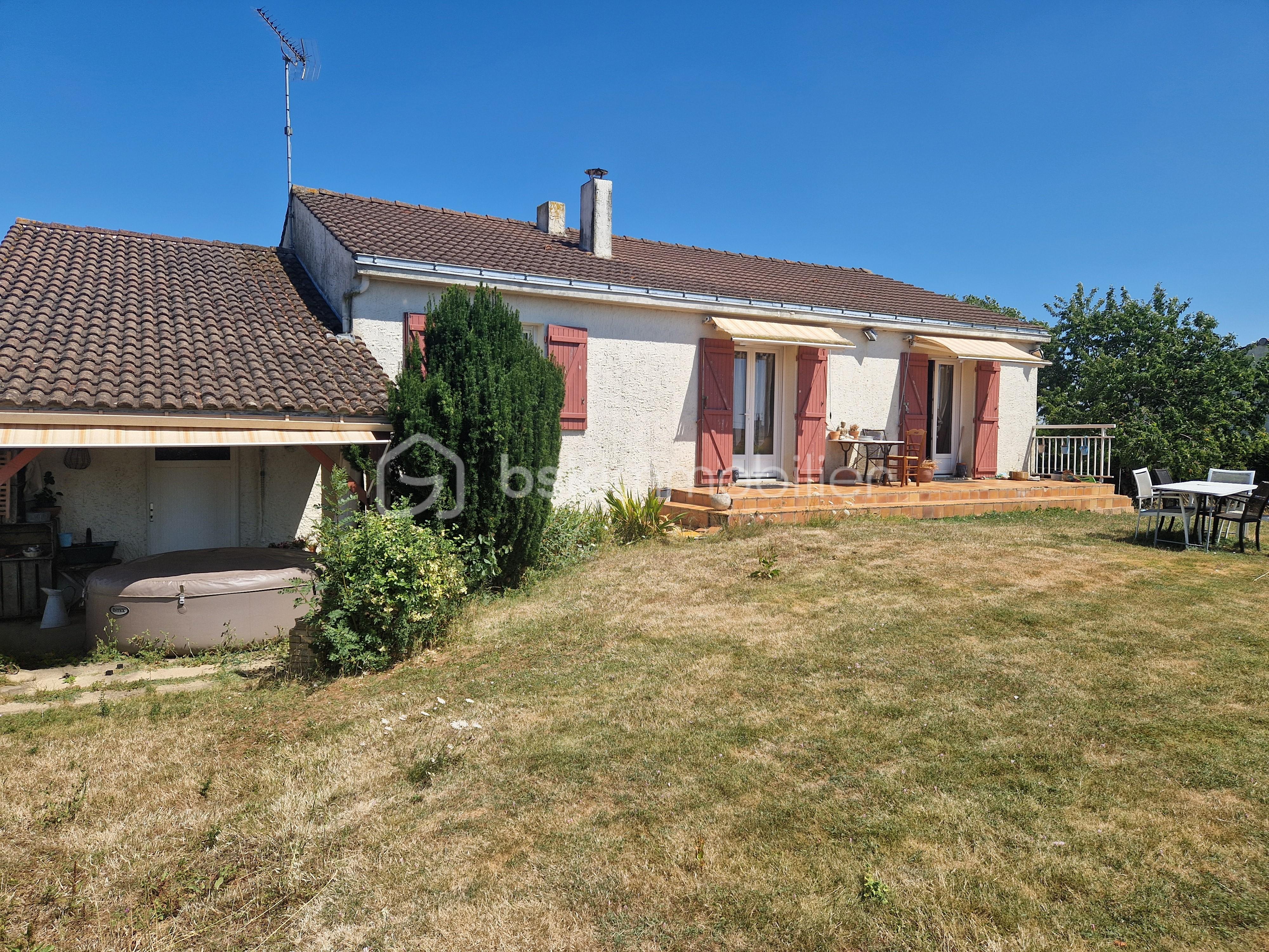 Maison traditionnelle de 110 m² - 503047b0-ff88-43a9-bd7d-b3cab679c49e.jpg