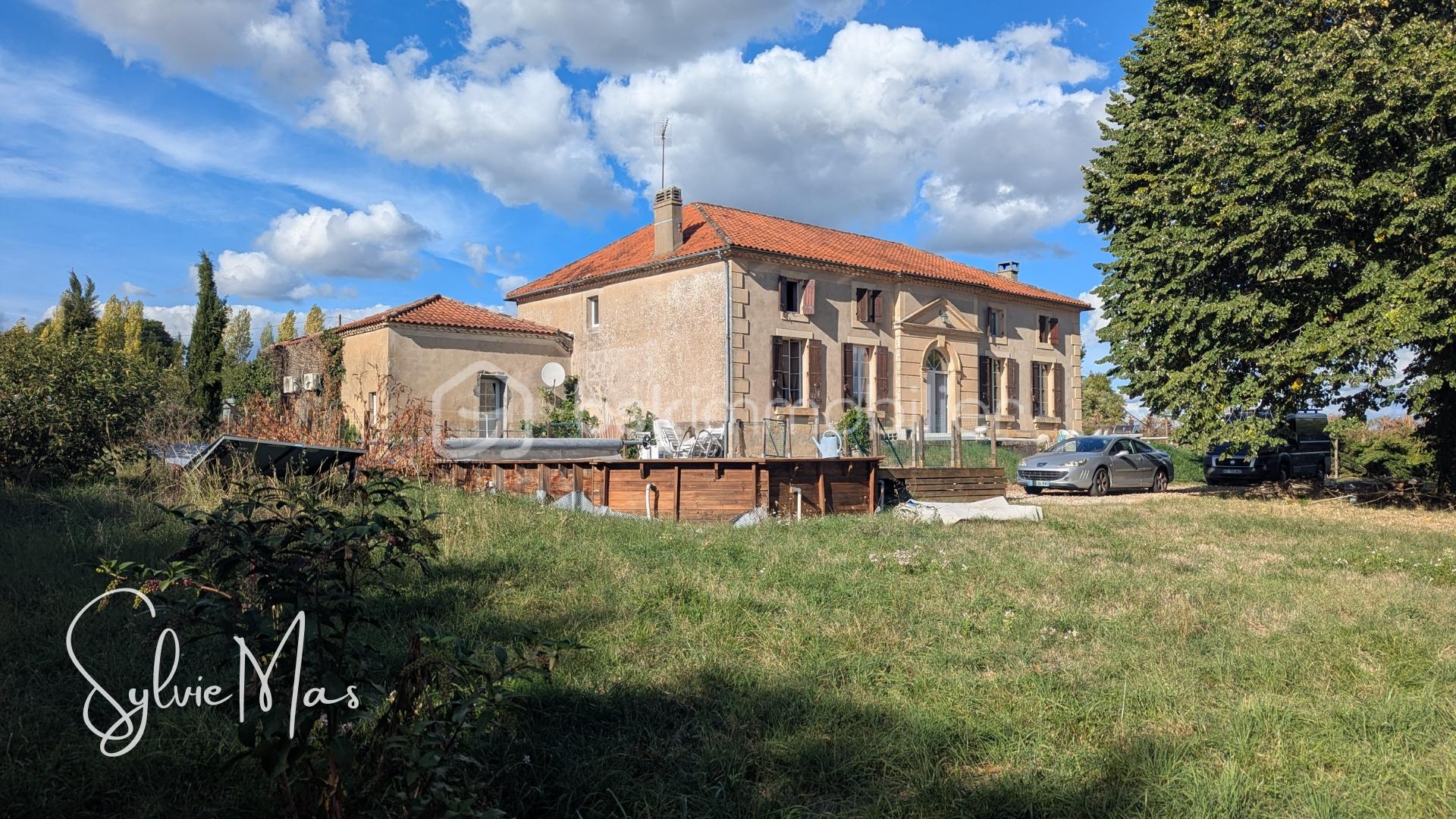 Maison 9 pièces 264 m² · à Trentels · 264 m² · 265 000 €