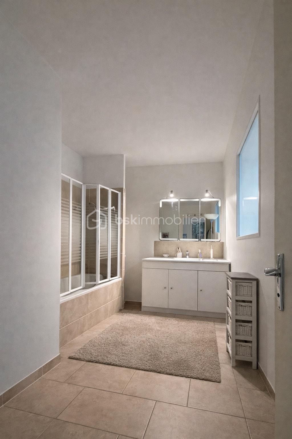 Appartement de 111,21 m² - 0F55773B-86A9-4C07-BD9D-28B4B772F389.jpg