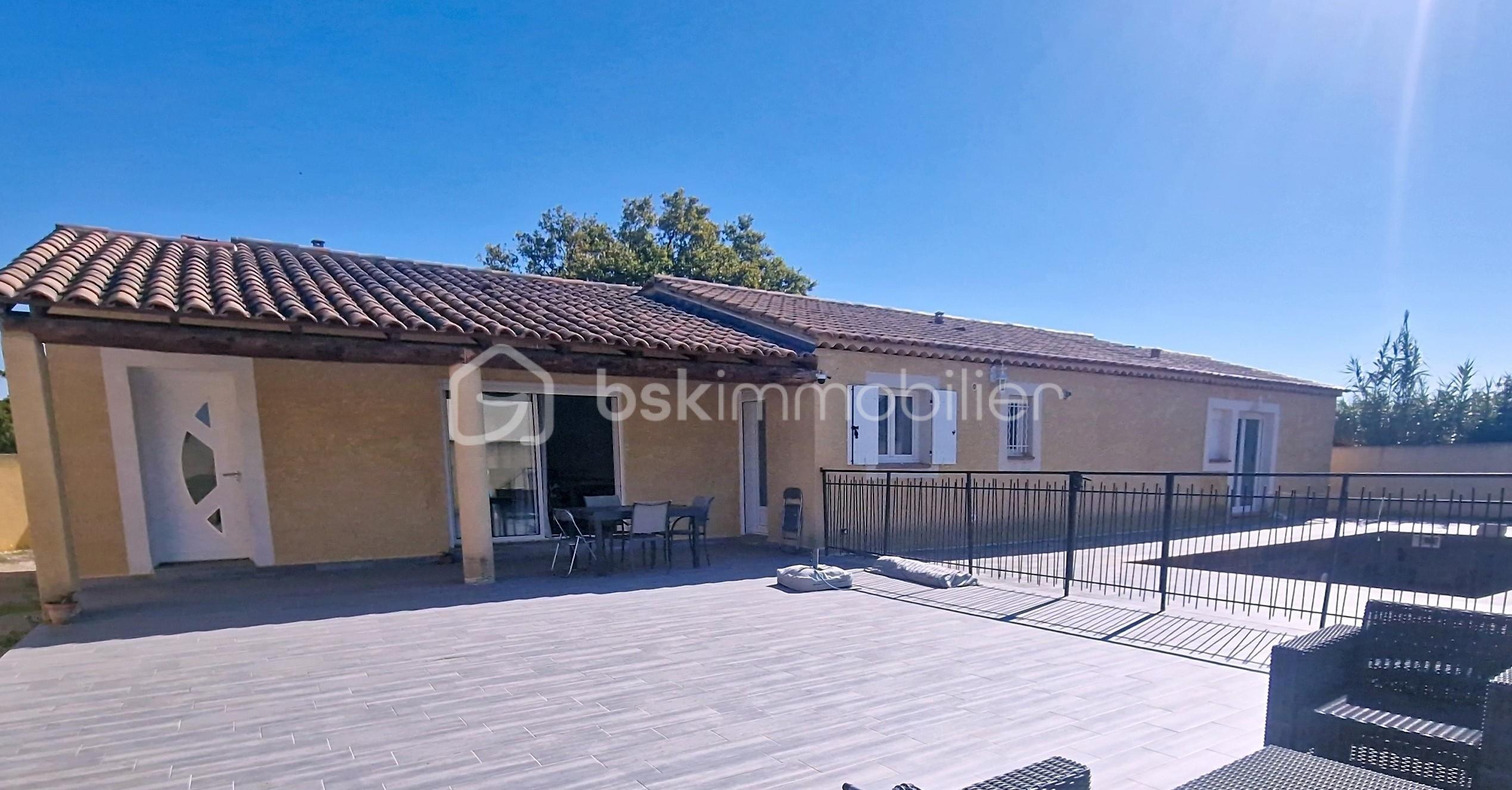 Maison de 150 m² - ext2.jpg