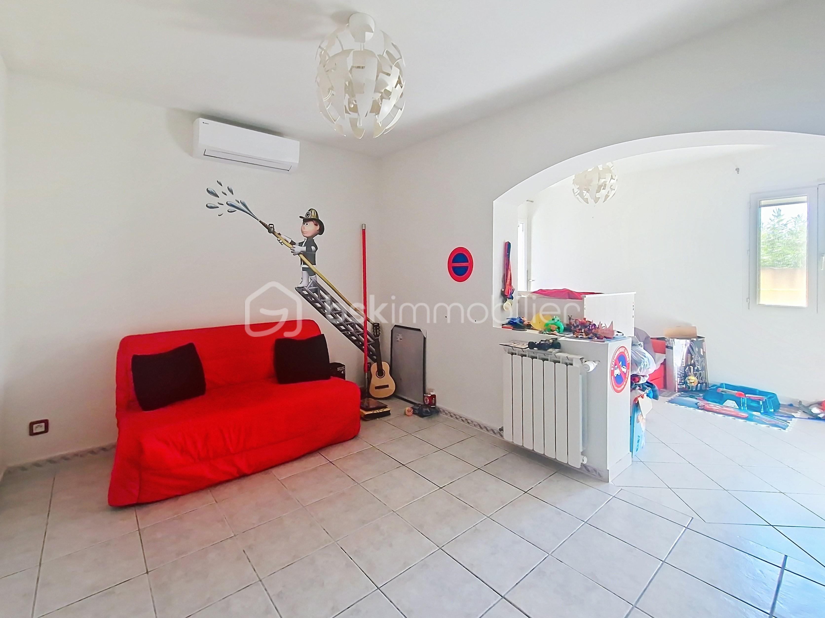 Maison de 150 m² - chambre 1.jpg