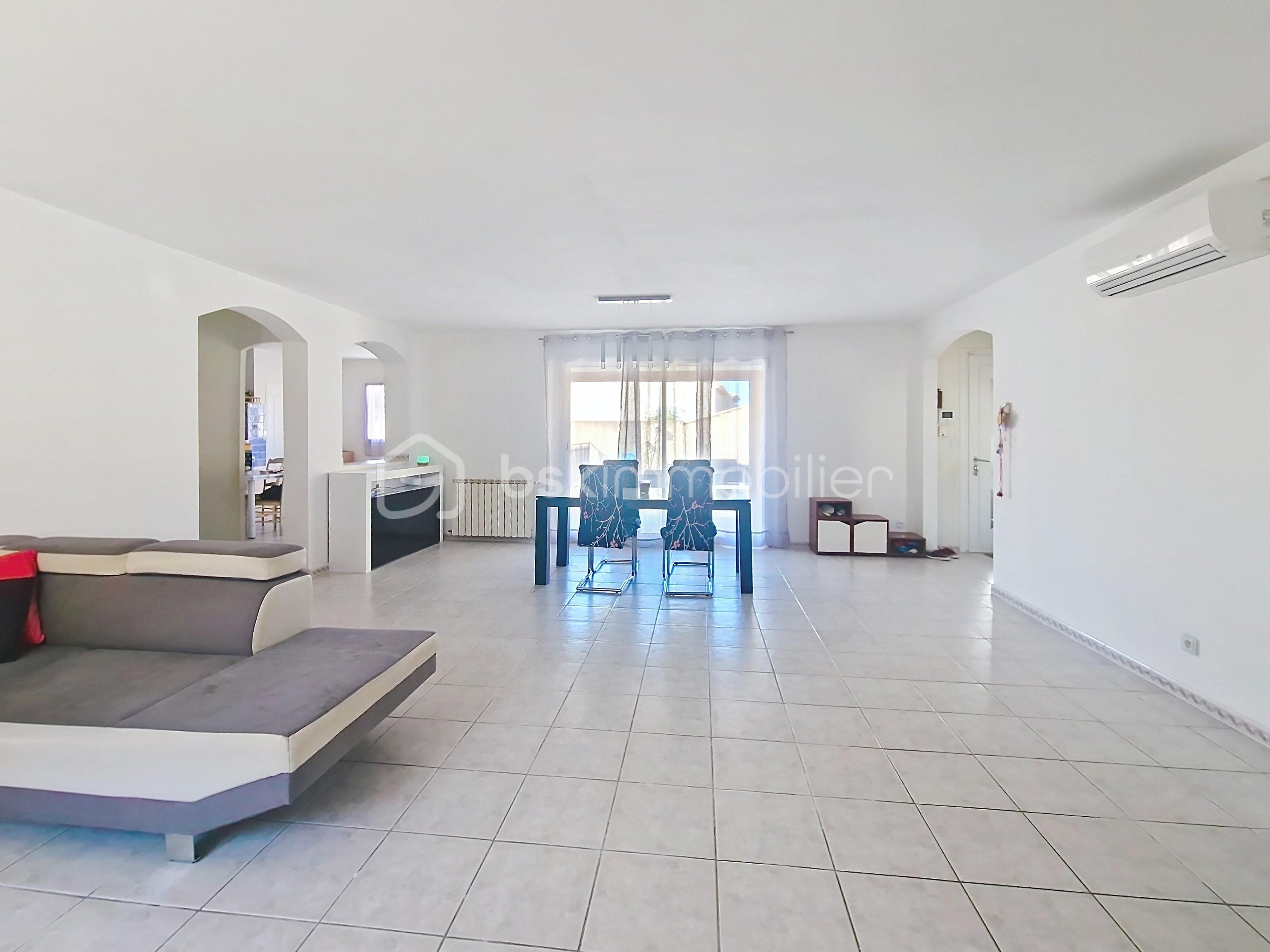 Maison de 150 m² - salon 5.jpg