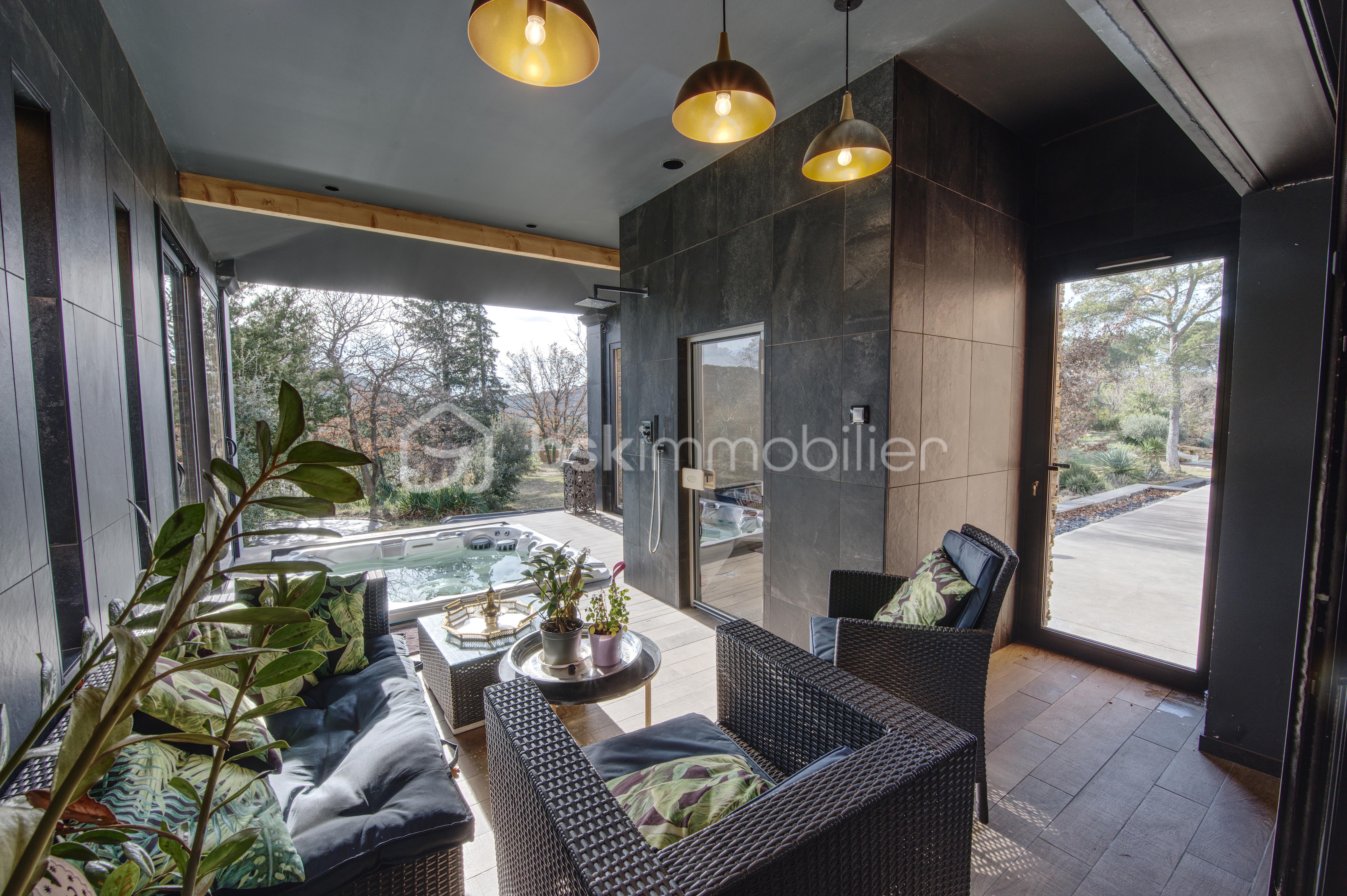 Maison de 237 m² - z042 copie.jpg