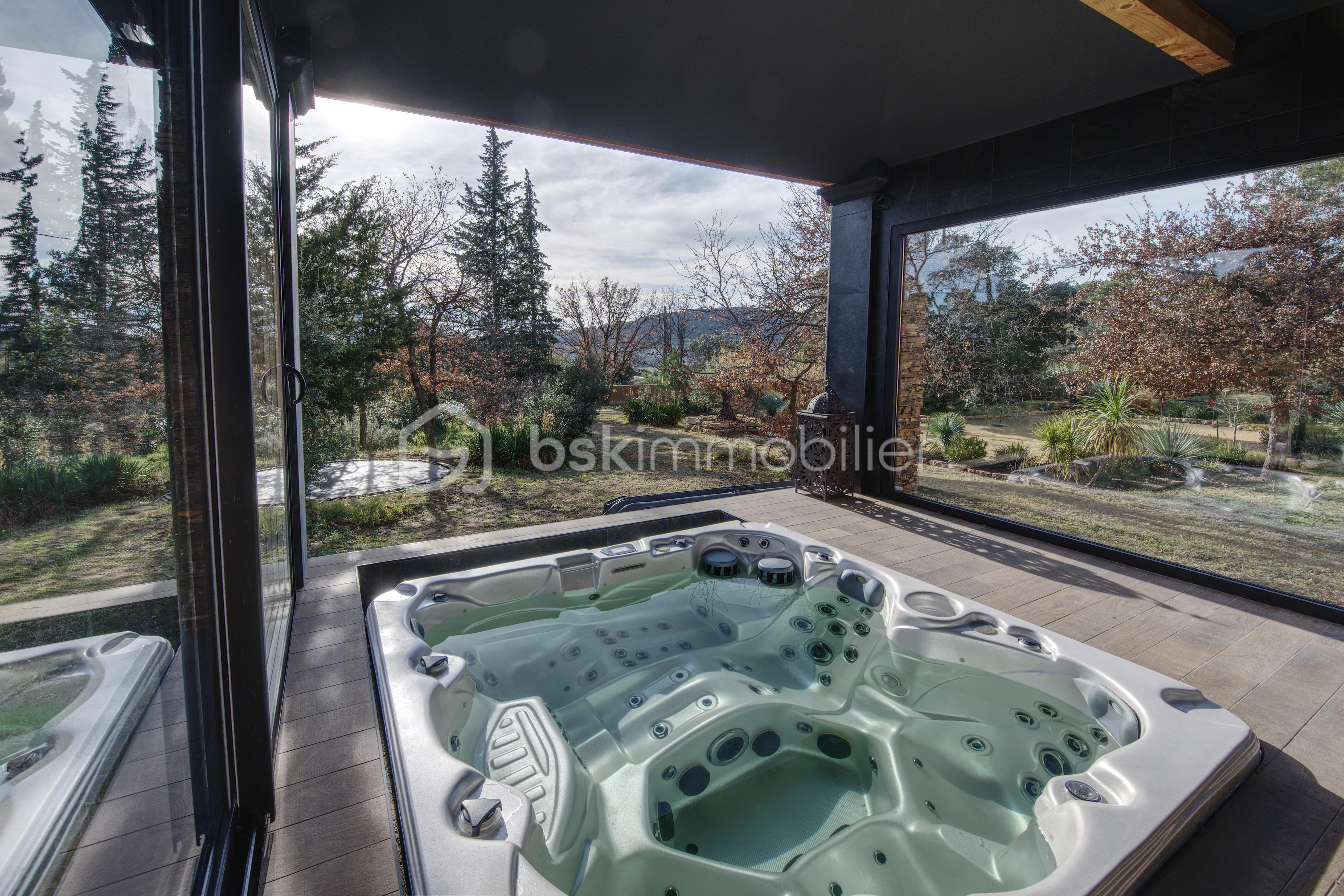 Maison de 237 m² - z049 copie.jpg