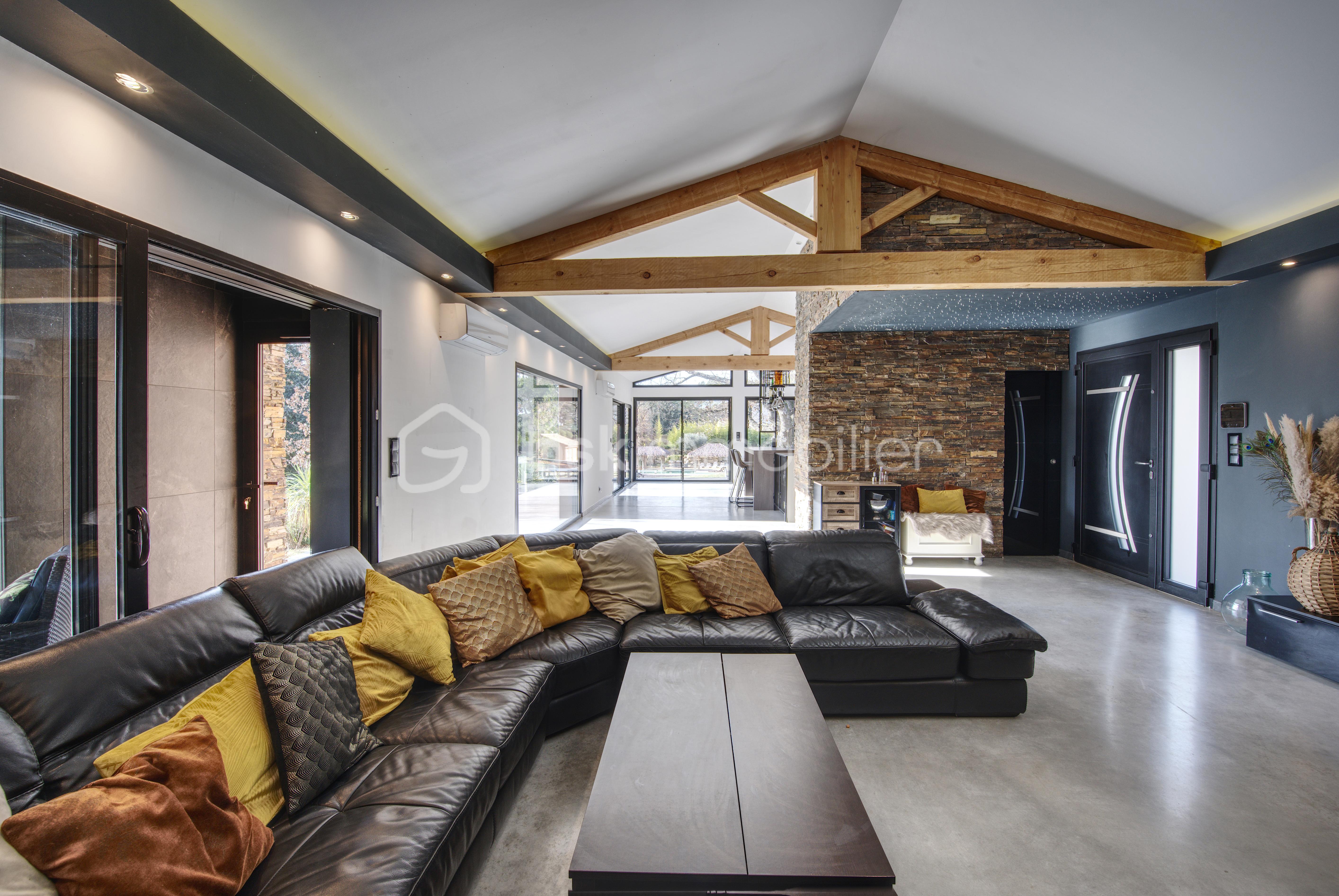 Maison de 237 m² - z061 copie.jpg