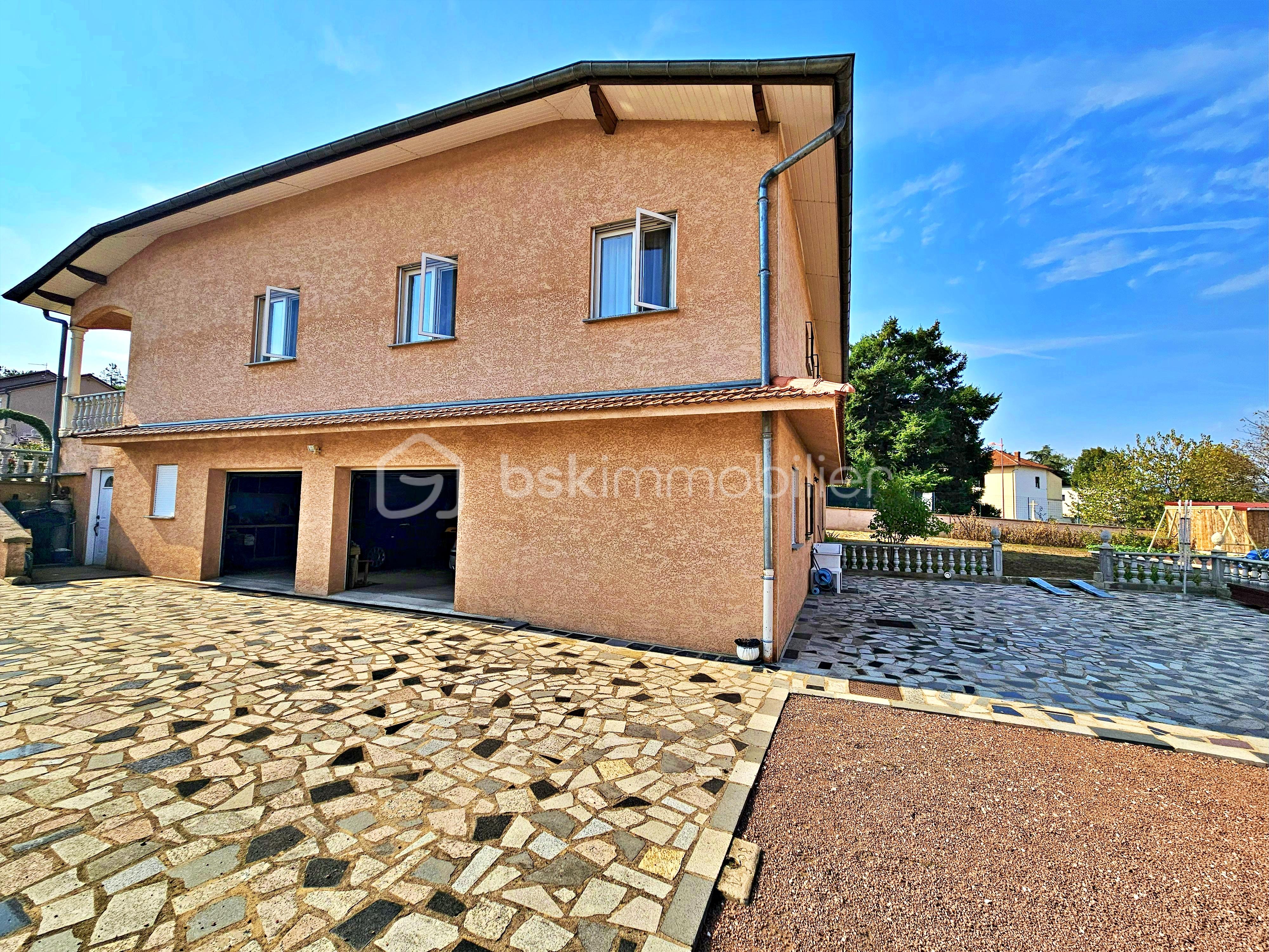 Maison traditionnelle de 230 m² - Façade nord.jpg