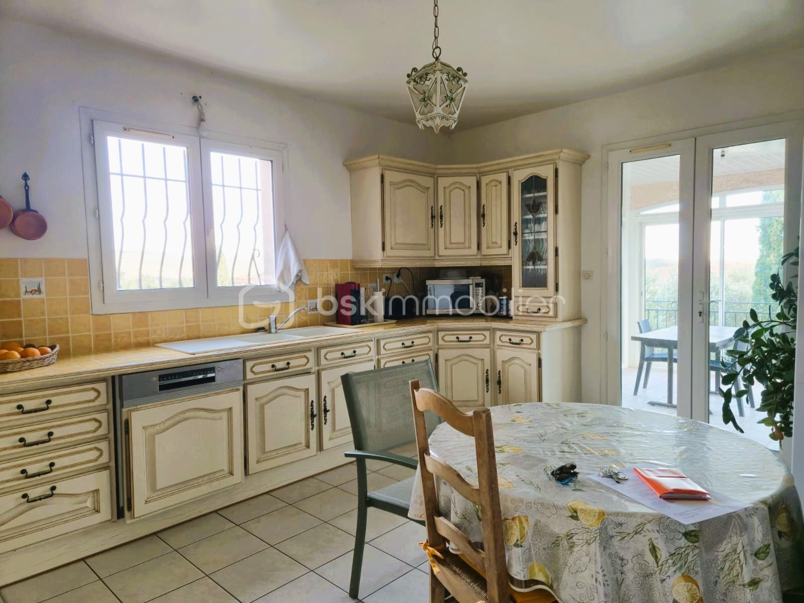 Maison traditionnelle de 235,42 m² - IMG-20251128-WA0004.jpg