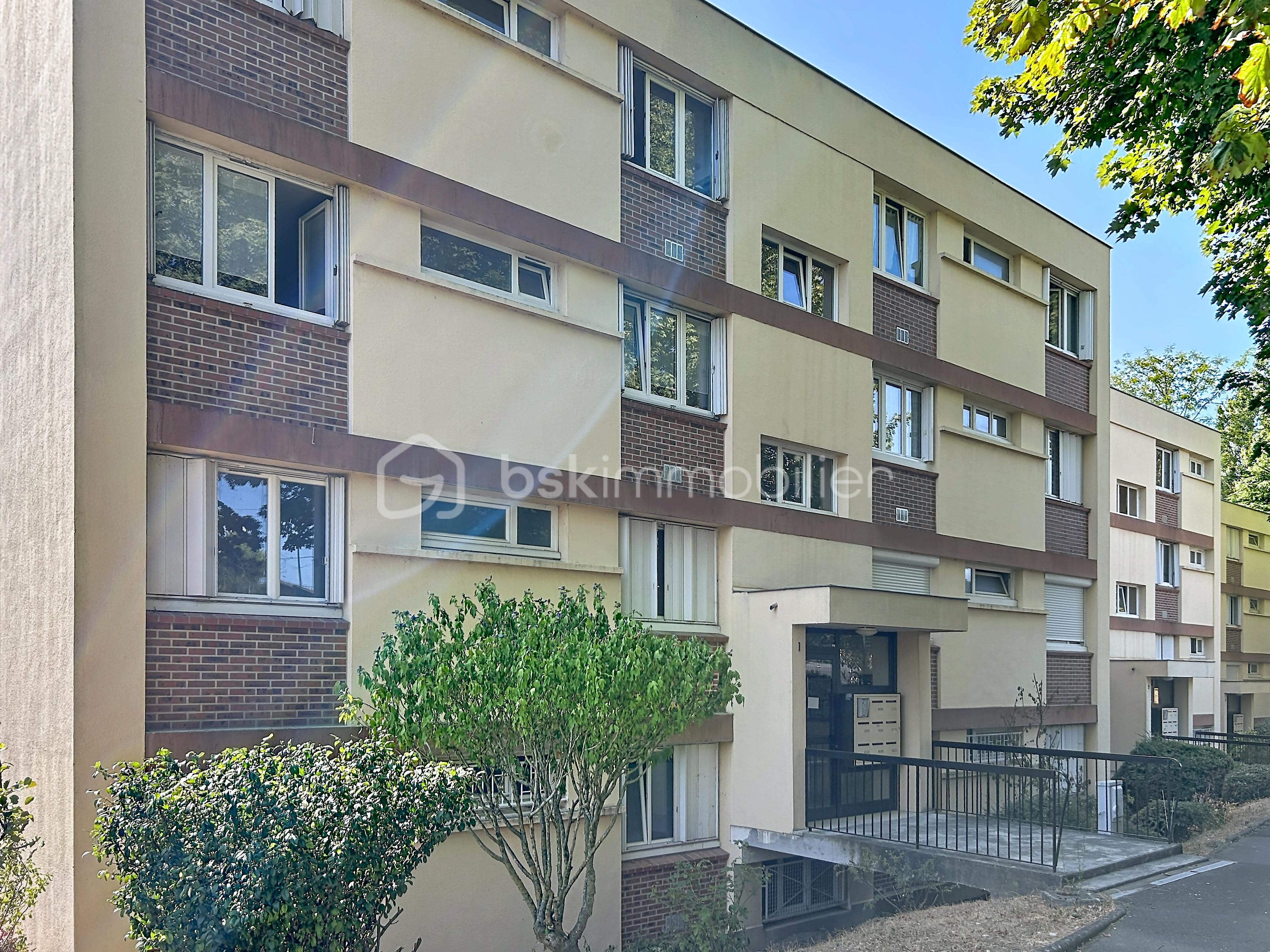 Appartement 3 pièces 69 m² · à Corbeil-Essonnes · 69 m² · 119 000 €